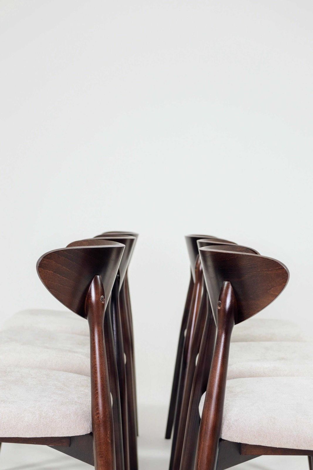 Modern Set Of 6 Dining Chairs, Ecru Farbic And Dark Walnut Beech Wood photo vintage