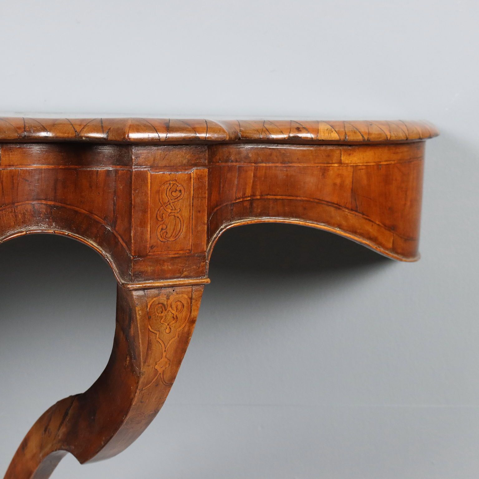 Antique Drop Shaped Console Walnut Carvings Italy XIX Century photo vinterior