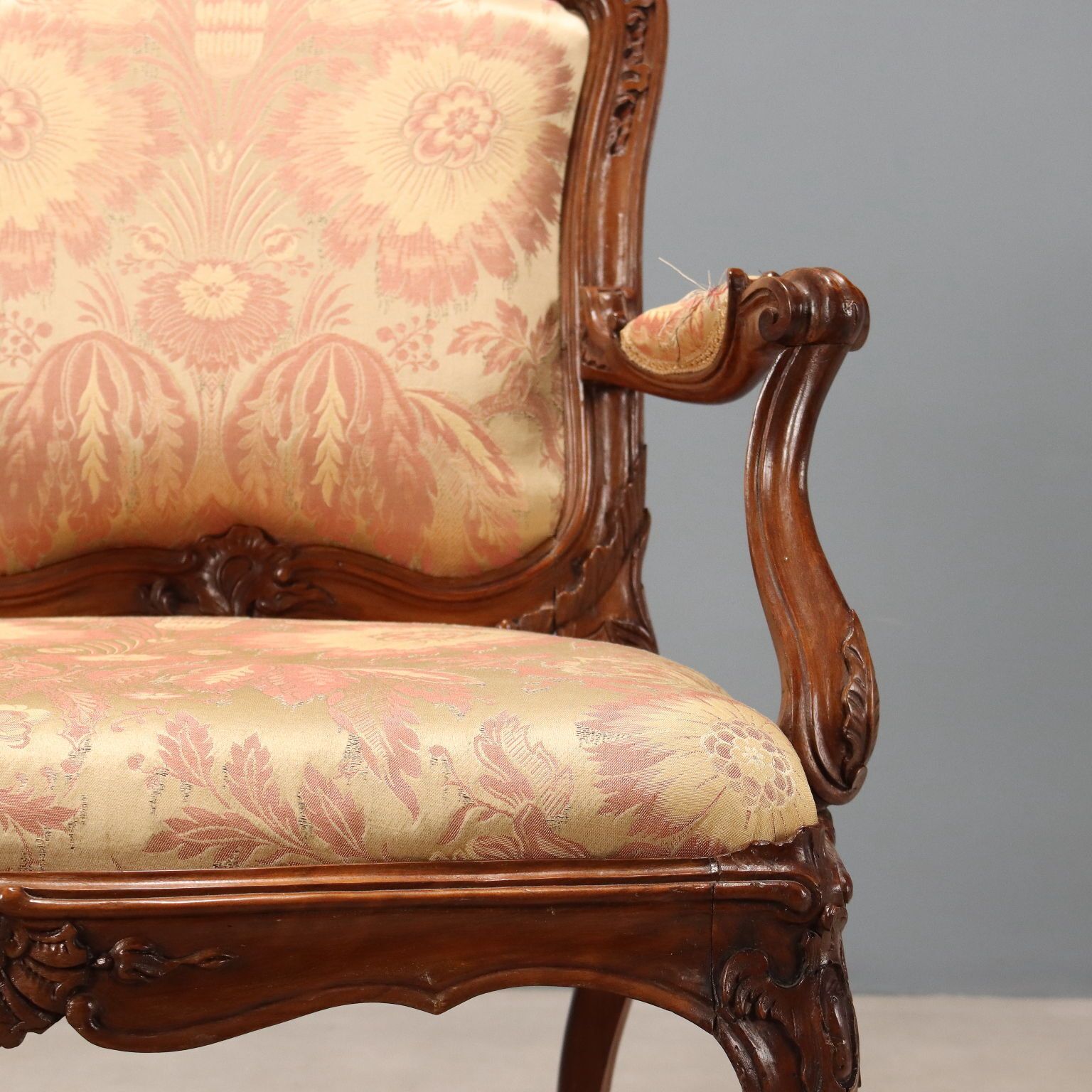 Armchair Baroque Walnut Fabric Genoa XVIII Century photo 1500.0
