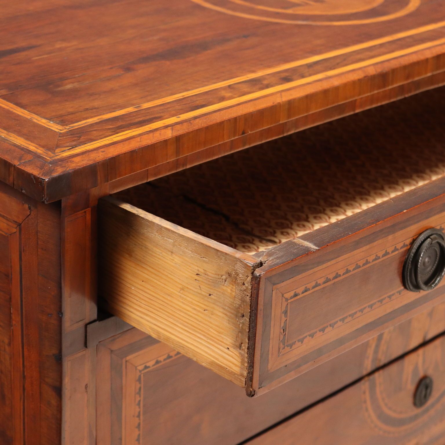 Commode néoclassique en cerisier, Italie, XVIIIe siècle photo vinterior