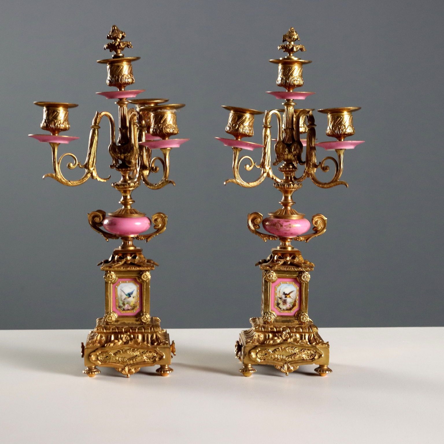 1310.0 Pendule triptyque d'époque en bronze doré et porcelaine, France, XIXe siècle photo