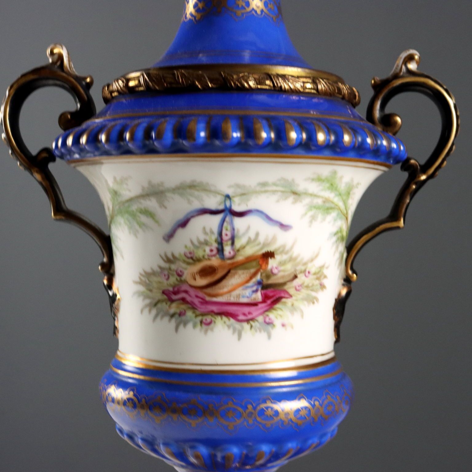 Antieke olielamp Kosmos Brenner brons Europa 19e eeuw photo vinterior