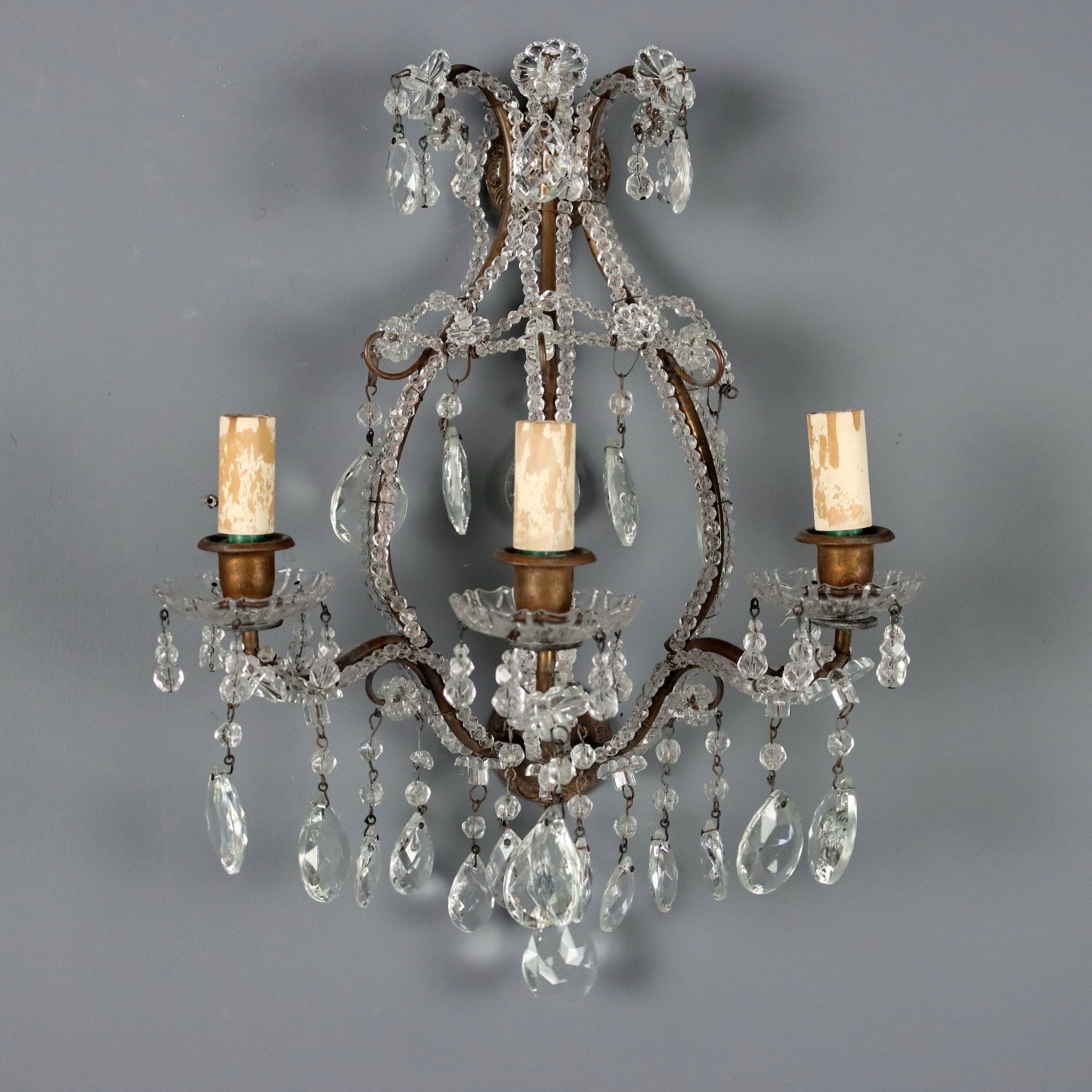 Appliques murales d'époque en métal bruni et verre, Italie, XXe siècle photo Luminaires