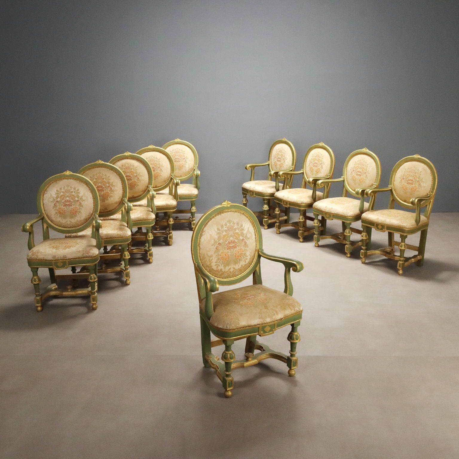 Fauteuils baroques en bois laqué doré, Italie, XVIIIe siècle