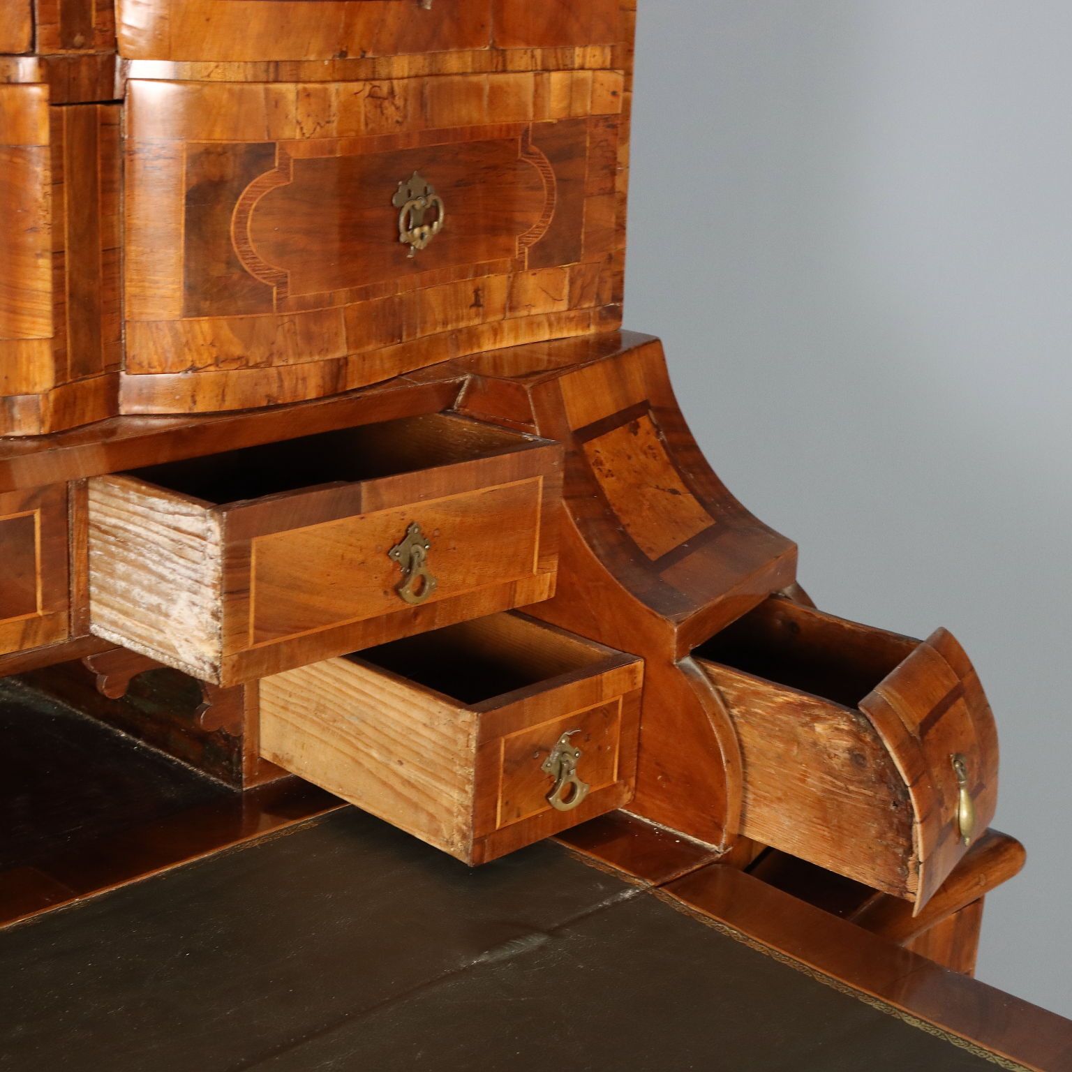 3990.0 Antique Chest Of Drawers Walnut Various Woods XVIII Century photo