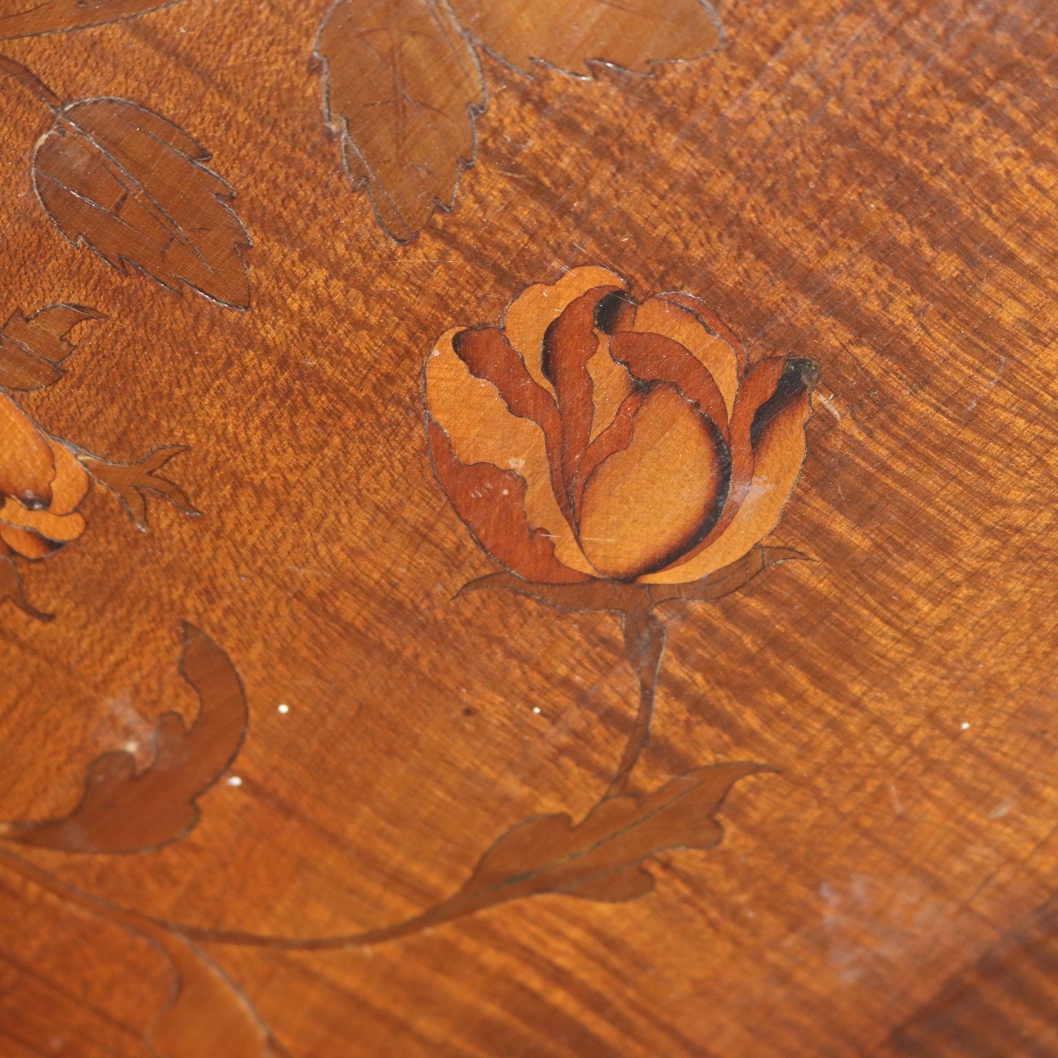 Petite table d'époque en acajou à incrustations, Royaume-Uni, XIXe siècle photo vinterior