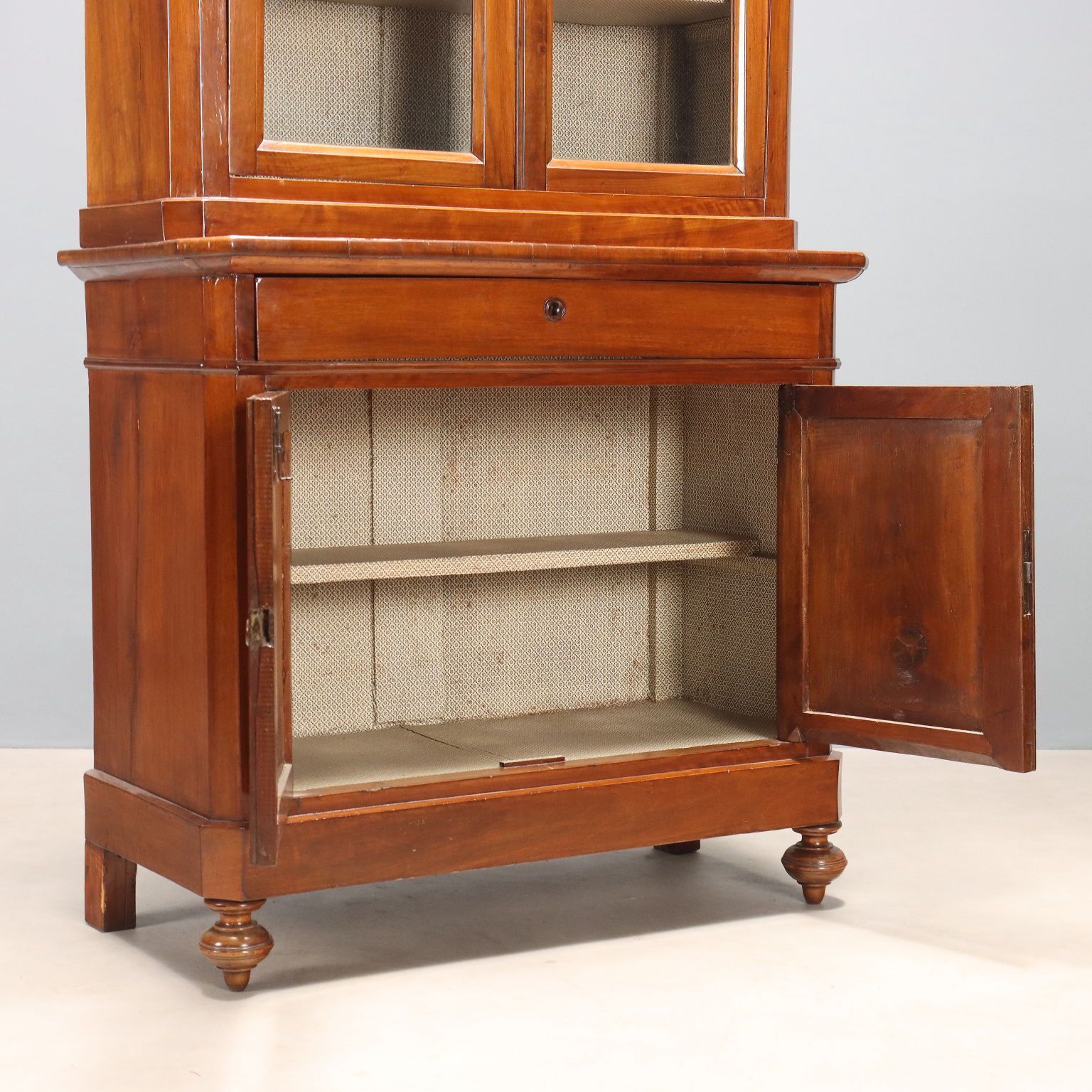 Antique Cupboard Umbertino Walnut Poplar Italy XIX Century photo 810.0
