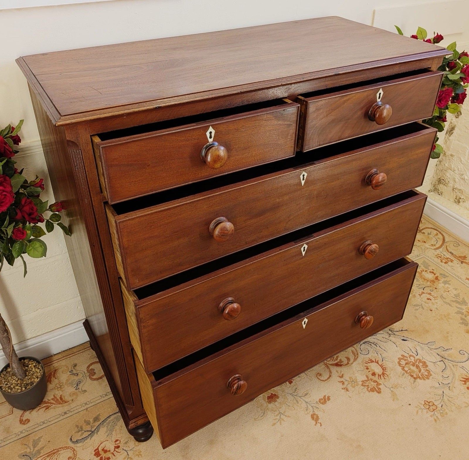 photo furniture Victorian Mahogany 2 Over 3 Drawer Chest