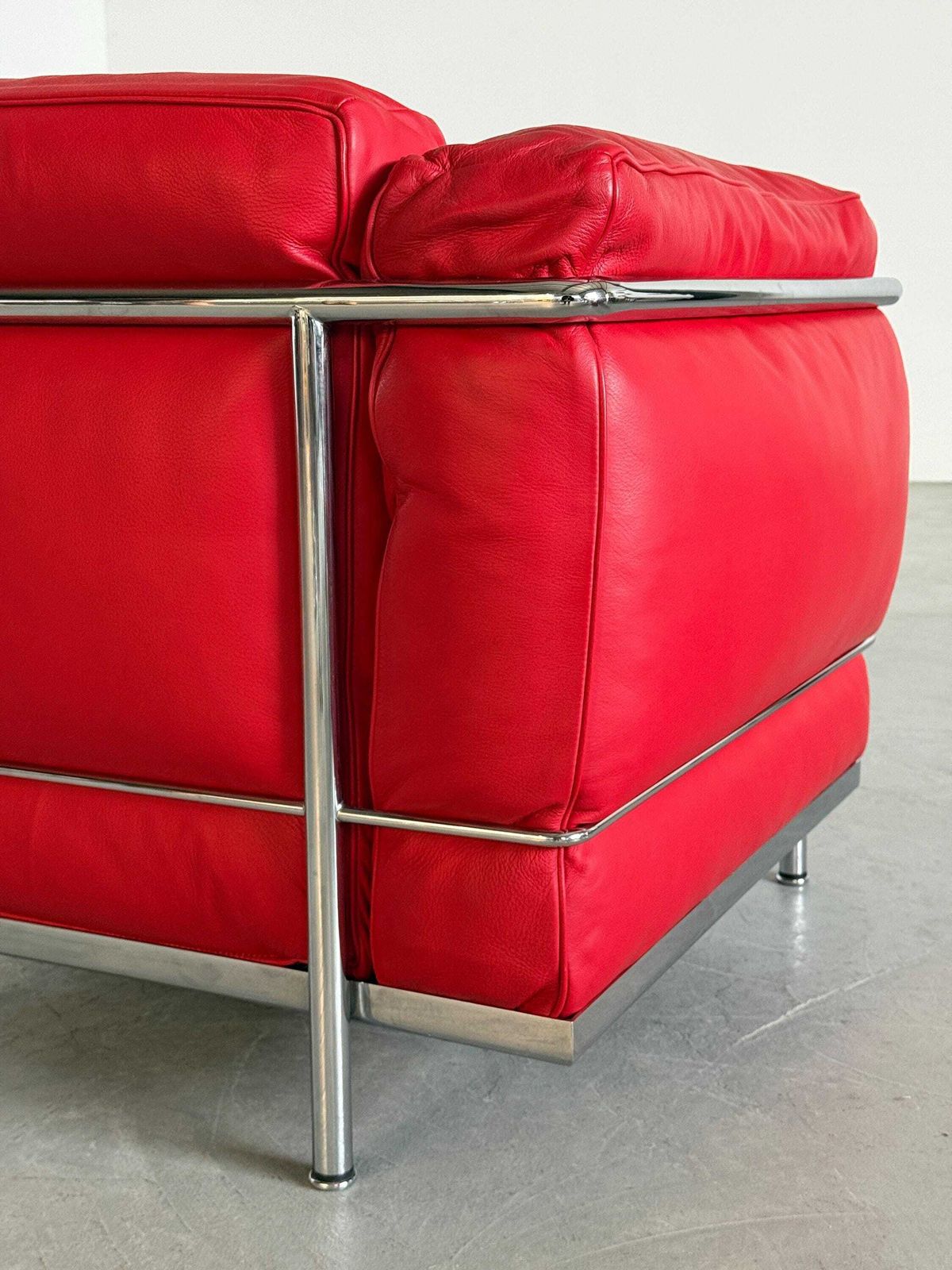 Iconic ‘Lc2’ Armchair By Le Corbusier, Charlotte Perriand And Pierre Jeanneret For Cassina, Red Leather & Chromed Steel photo vintage