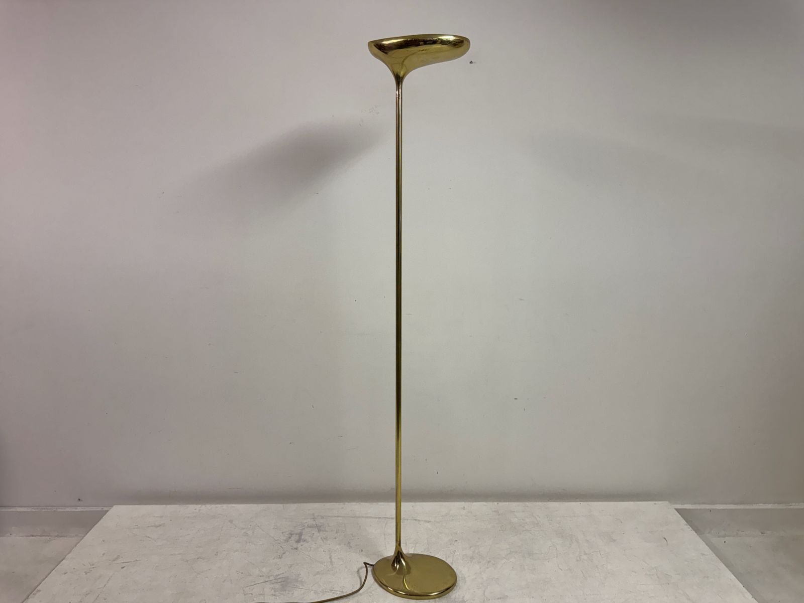 1970s Sculptural Italian Brass Floor Lamp By Santoni photo for sale