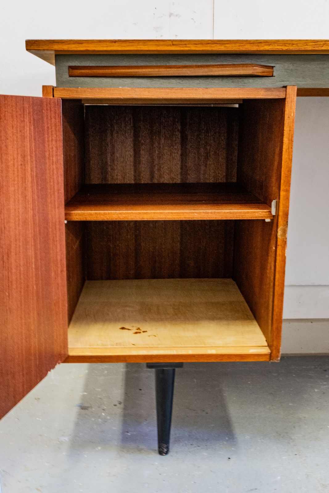 photo furniture Mid Century Modern Teak Desk, Dutch, Cees Braakman