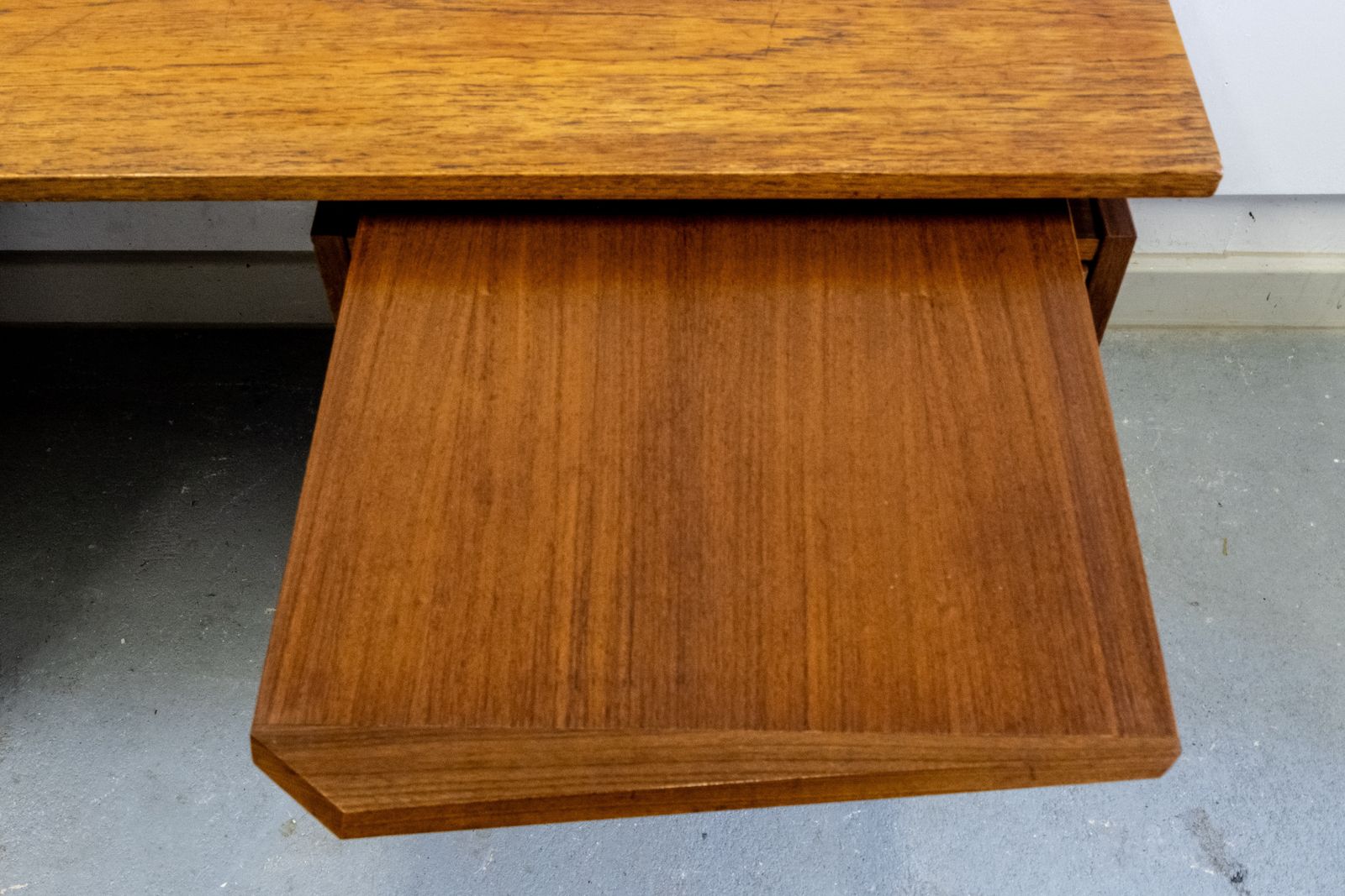 950.0 Mid Century Modern Teak Desk, Dutch, Cees Braakman photo