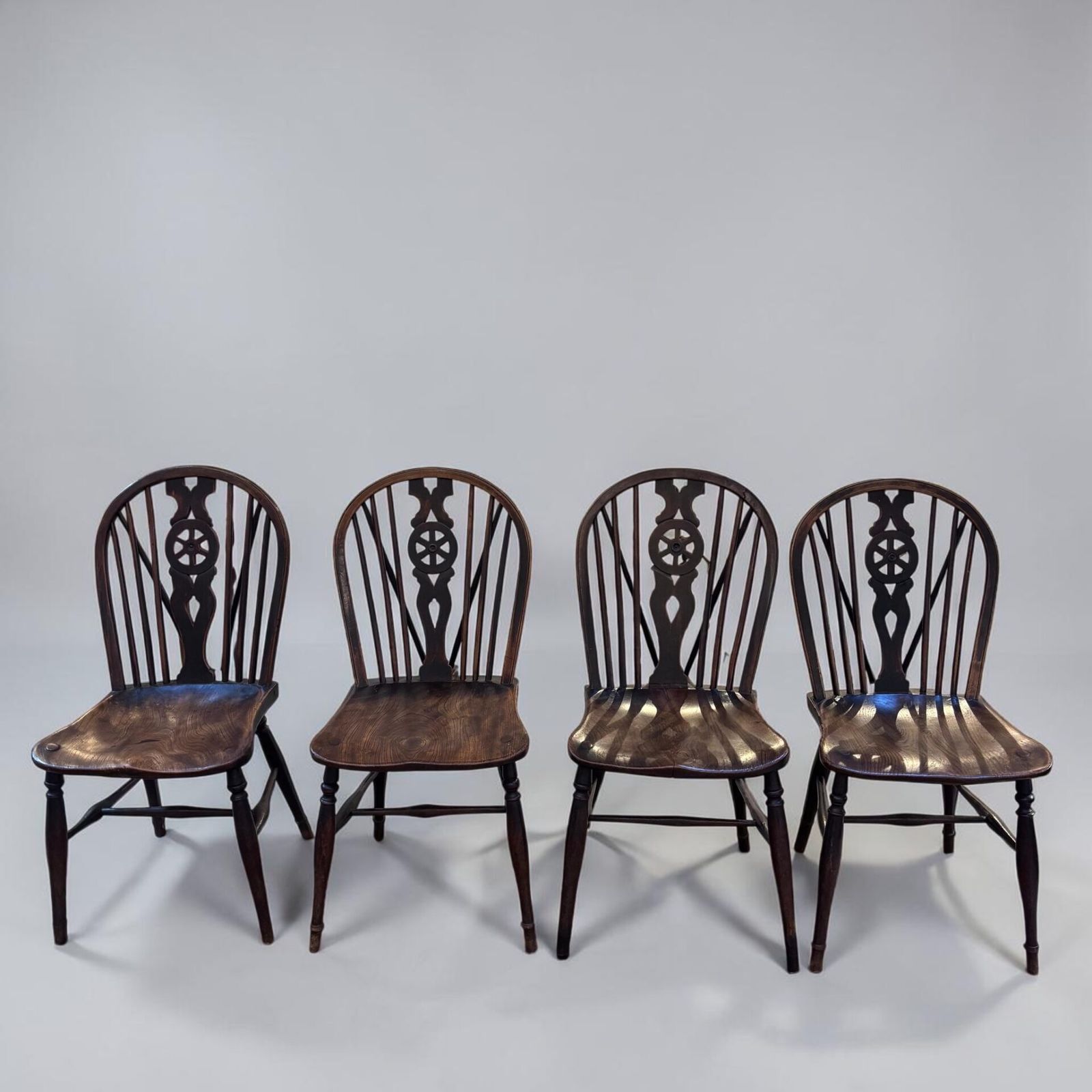 Late Victorian Windsor Chair Circa 1880 photo vinterior