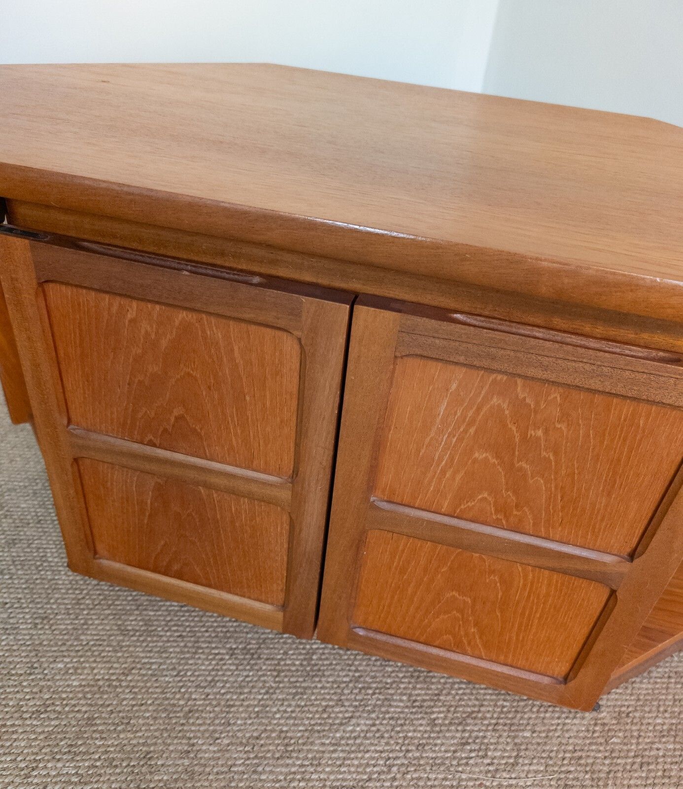 Refinished Vintage Mid Century Parker Knoll Teak Sideboard Tv Stand Corner photo vintage