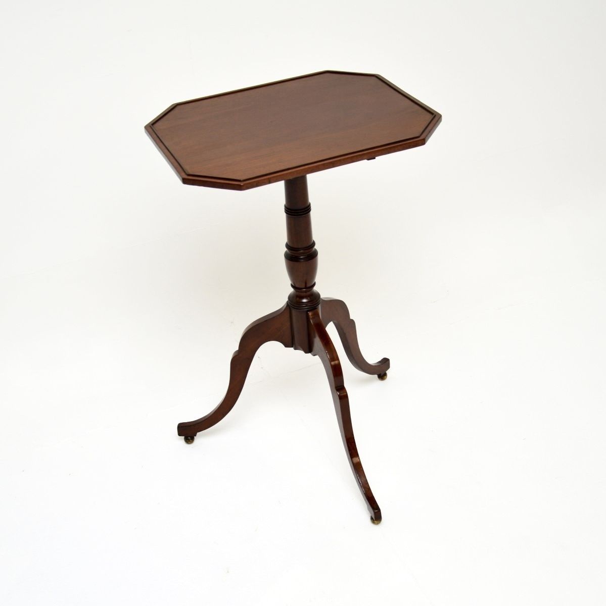 Antique Georgian Mahogany Tilt Top Occasional Table photo for sale