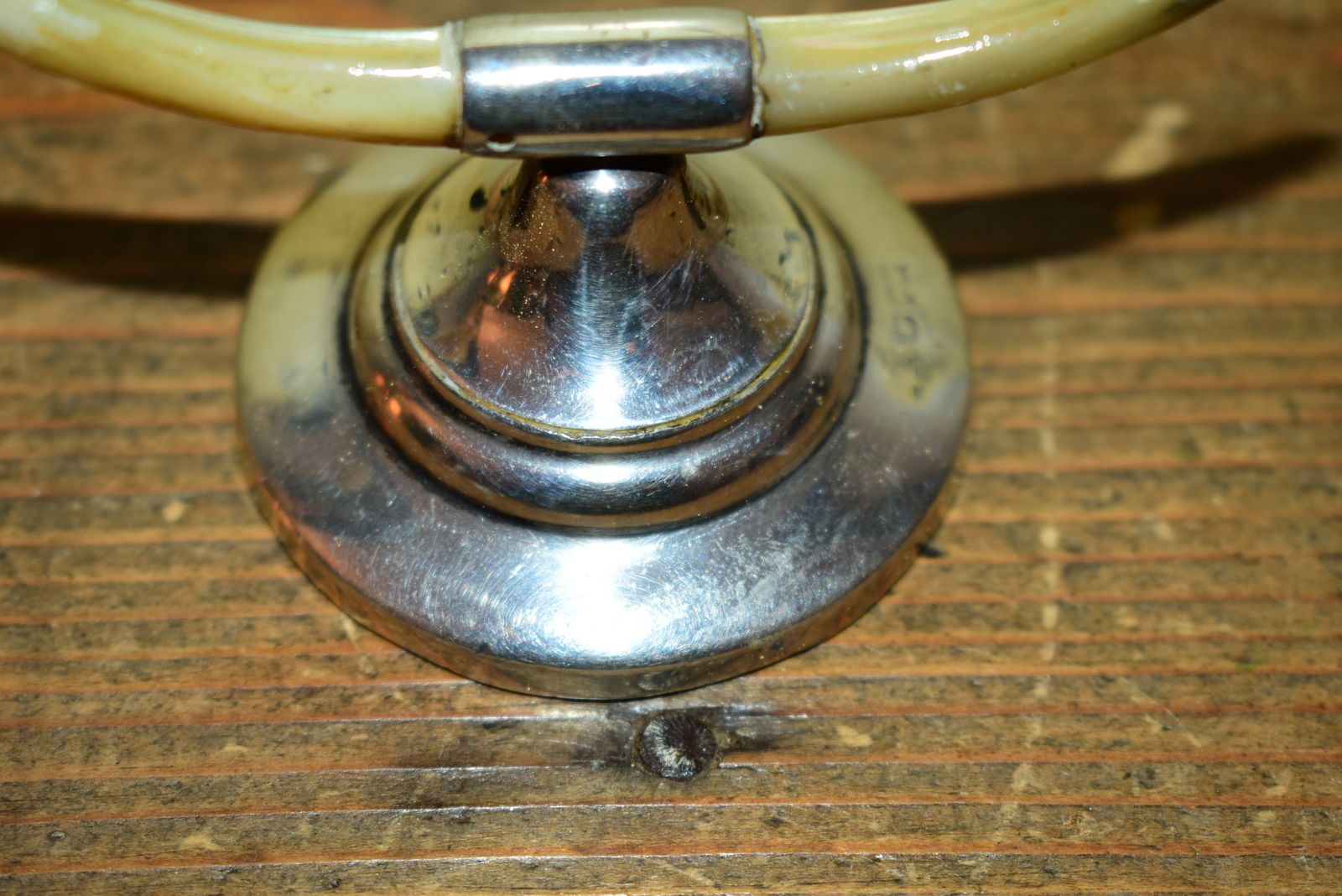 Rare Edwardian Sterling Silver Twin Horn Ring Stand Or Dining Knife Rest Chester 1909 Rubbed Hallmarks photo buy