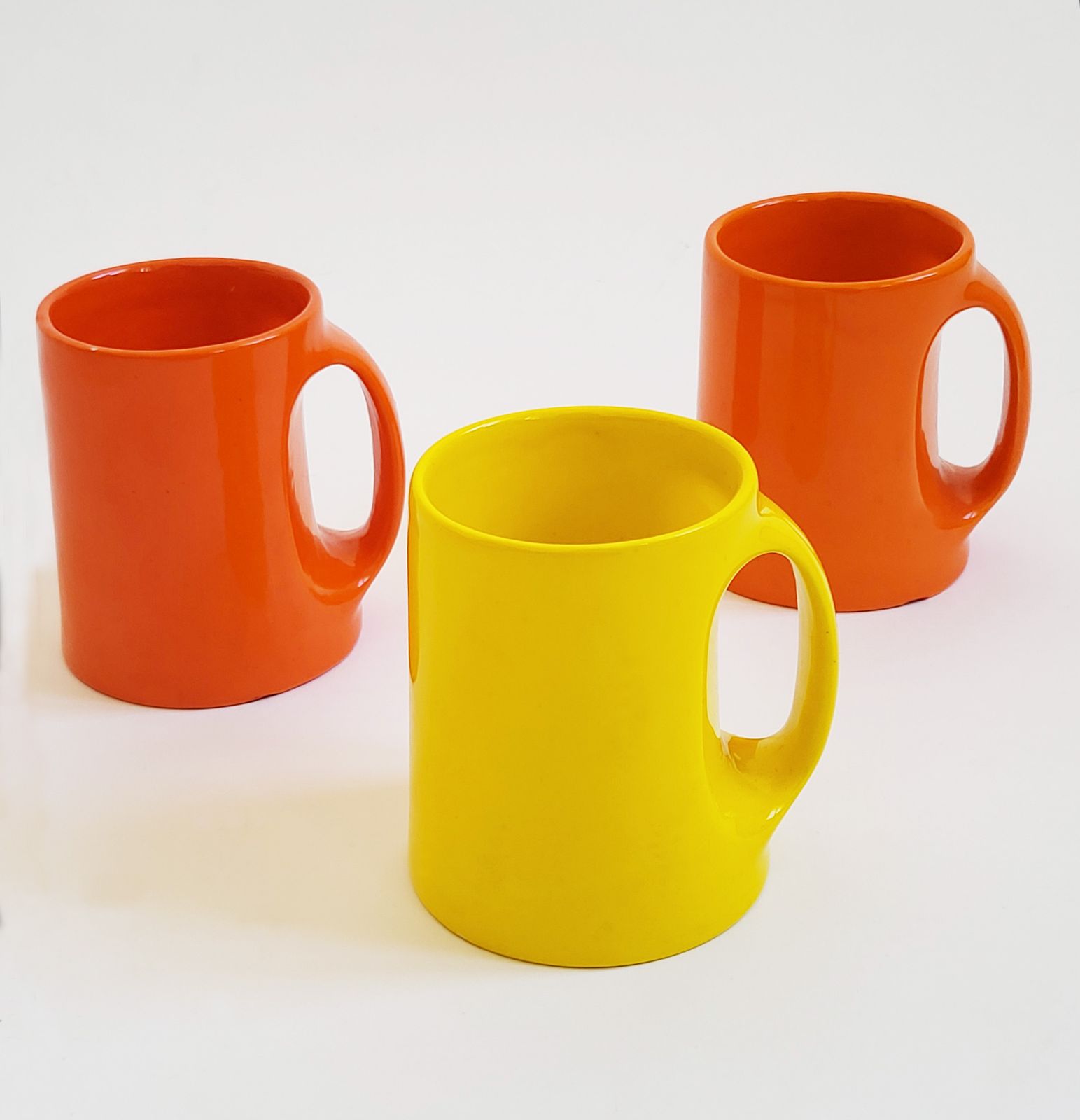photo furniture Set Of 3 Italian Pop Art Ceramic Mugs, Design Studio Opi Milano For Gabbianelli Ceramiche, 1960s