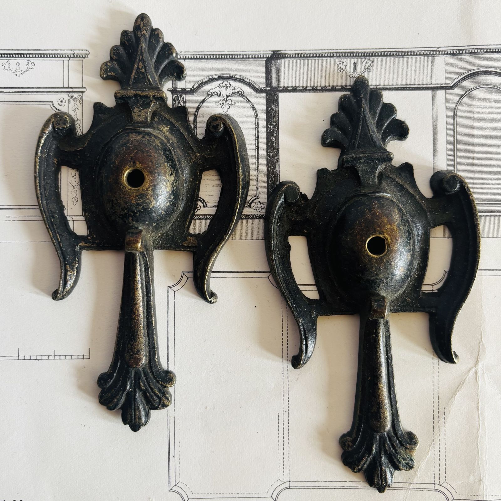 photo furniture Antique Decorative Salvage Bronze Plaque
