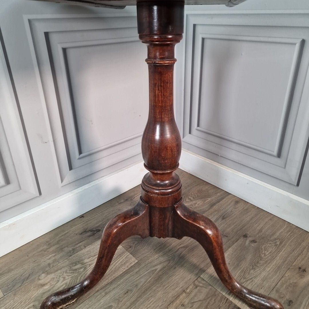 Antique Tilt Top Table Wooden Folding Hall Occasional Wine Side Window Plant photo 190.0