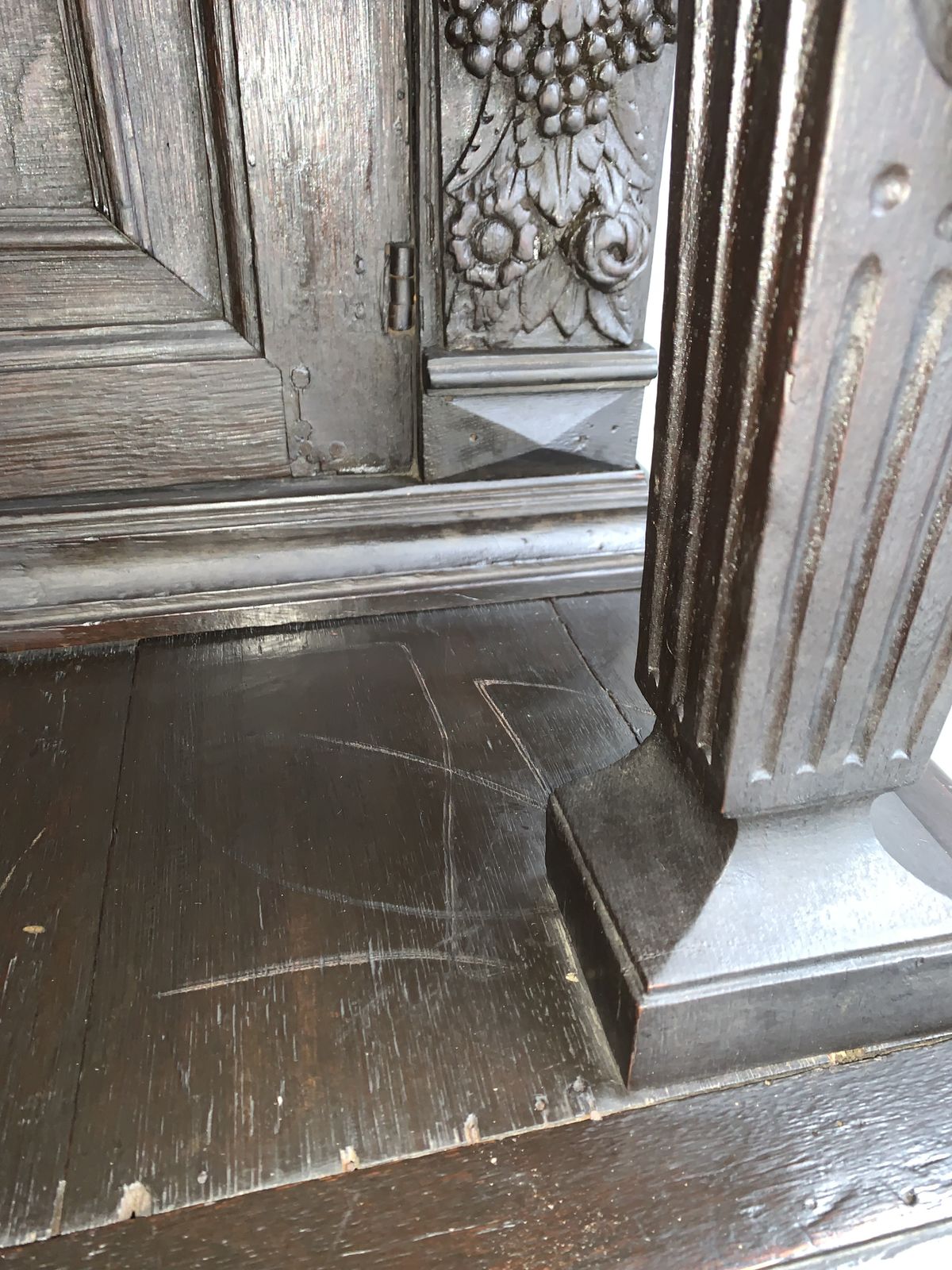 Antique 17th Century Court Cupboard Anno 1609 photo for sale