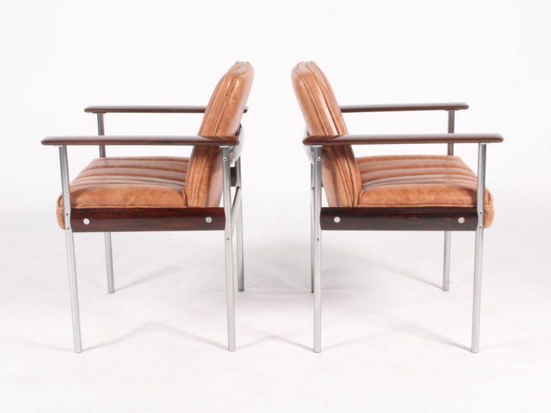photo vinterior Superb Set Of Newly Restored Midcentury Norwegian Armchairs By Dokka Møbler