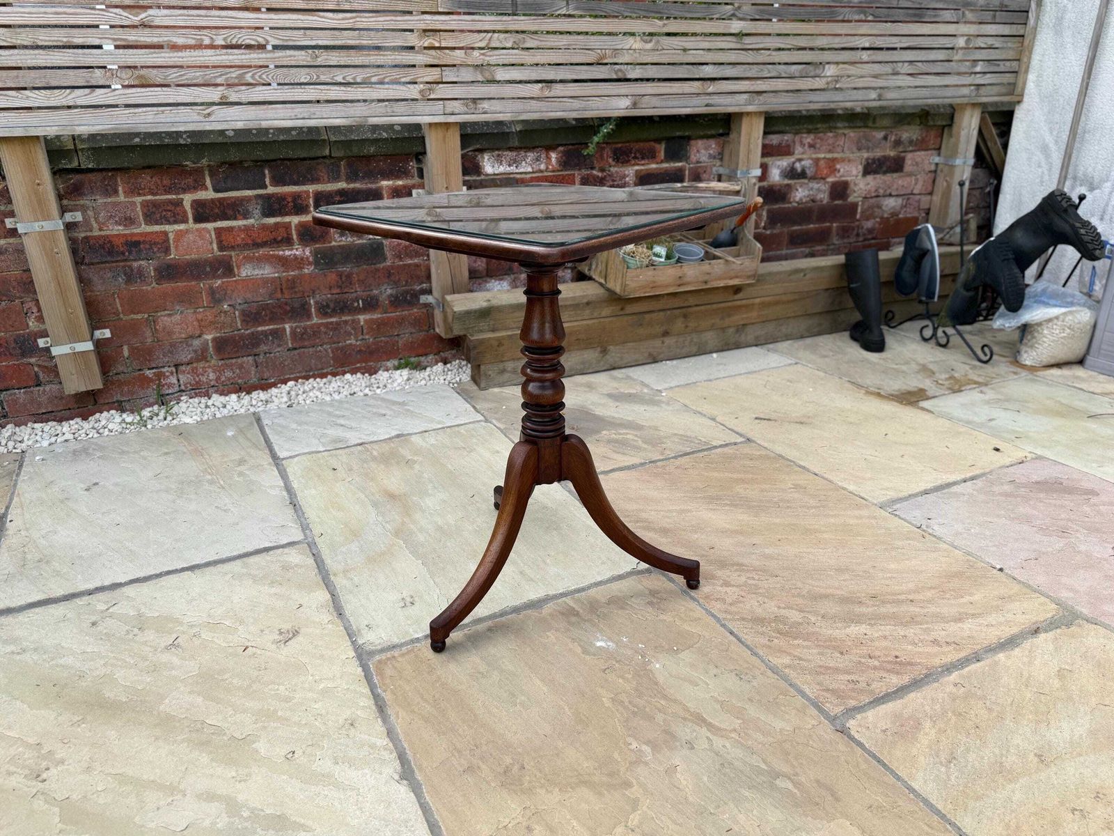 photo furniture Antique Victorian Mahogany Wine Table, Pedestal Base And Glass Top