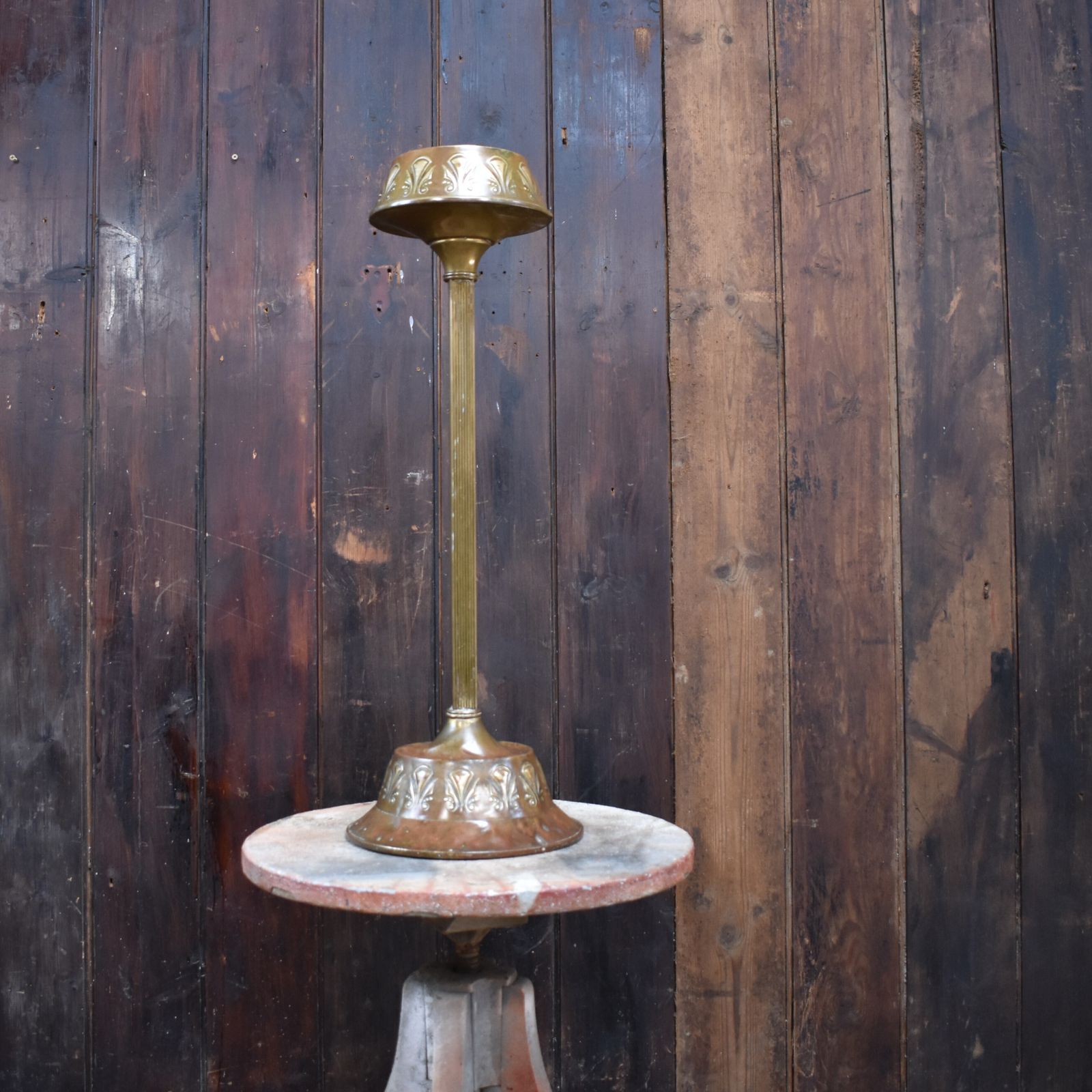 Antique Royal Daalderop Holland Kmd Repousse Brass Column Jardiniere Plant Stand