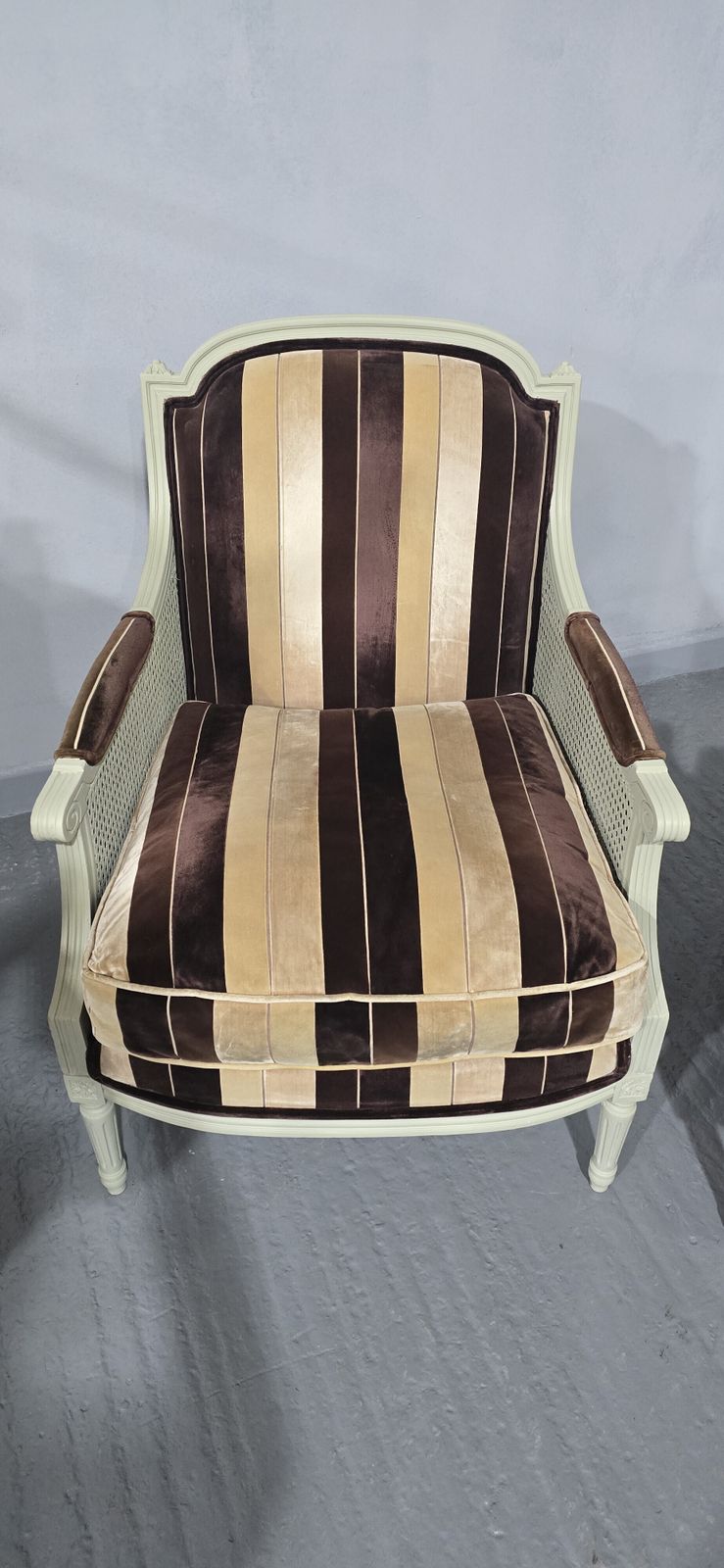 Super Pair French Bergere Armchairs photo 1100.0