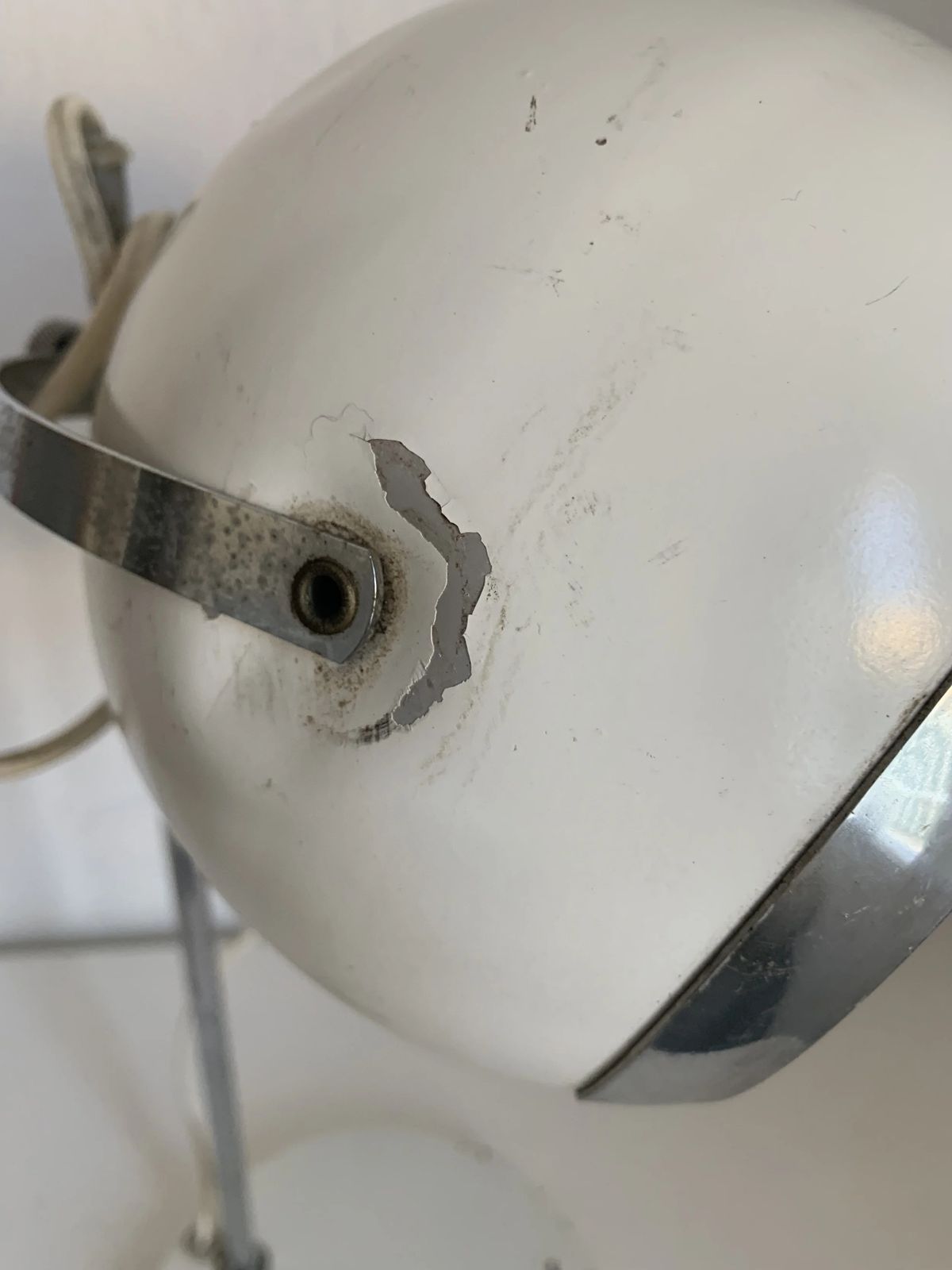 Large Vintage 1960 White Eyeball Mid Century Desk Lamp   44 Cm photo Lighting