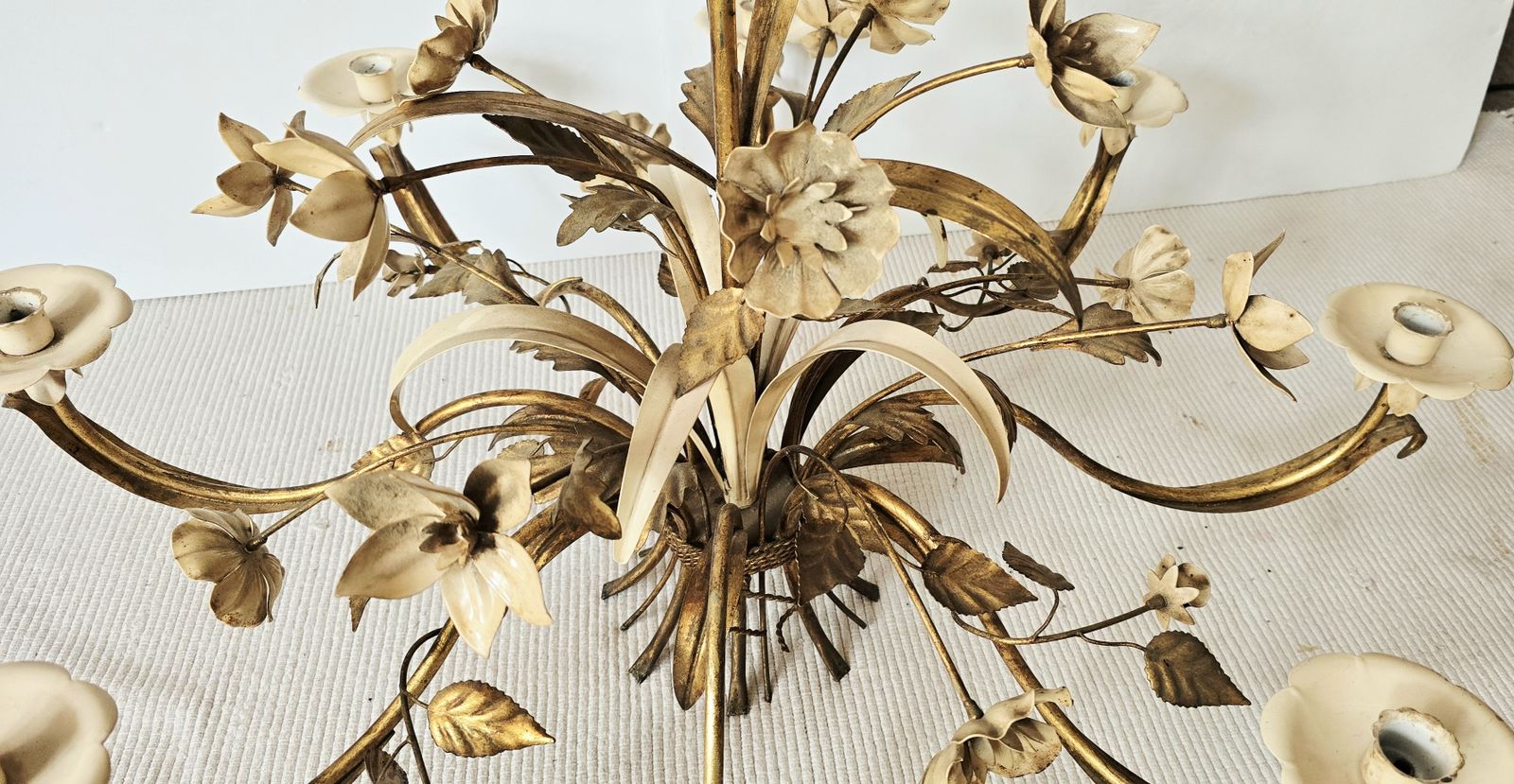 A Huge Mid Century Italian 8 Arm Toleware Chandelier, Masca. photo furniture