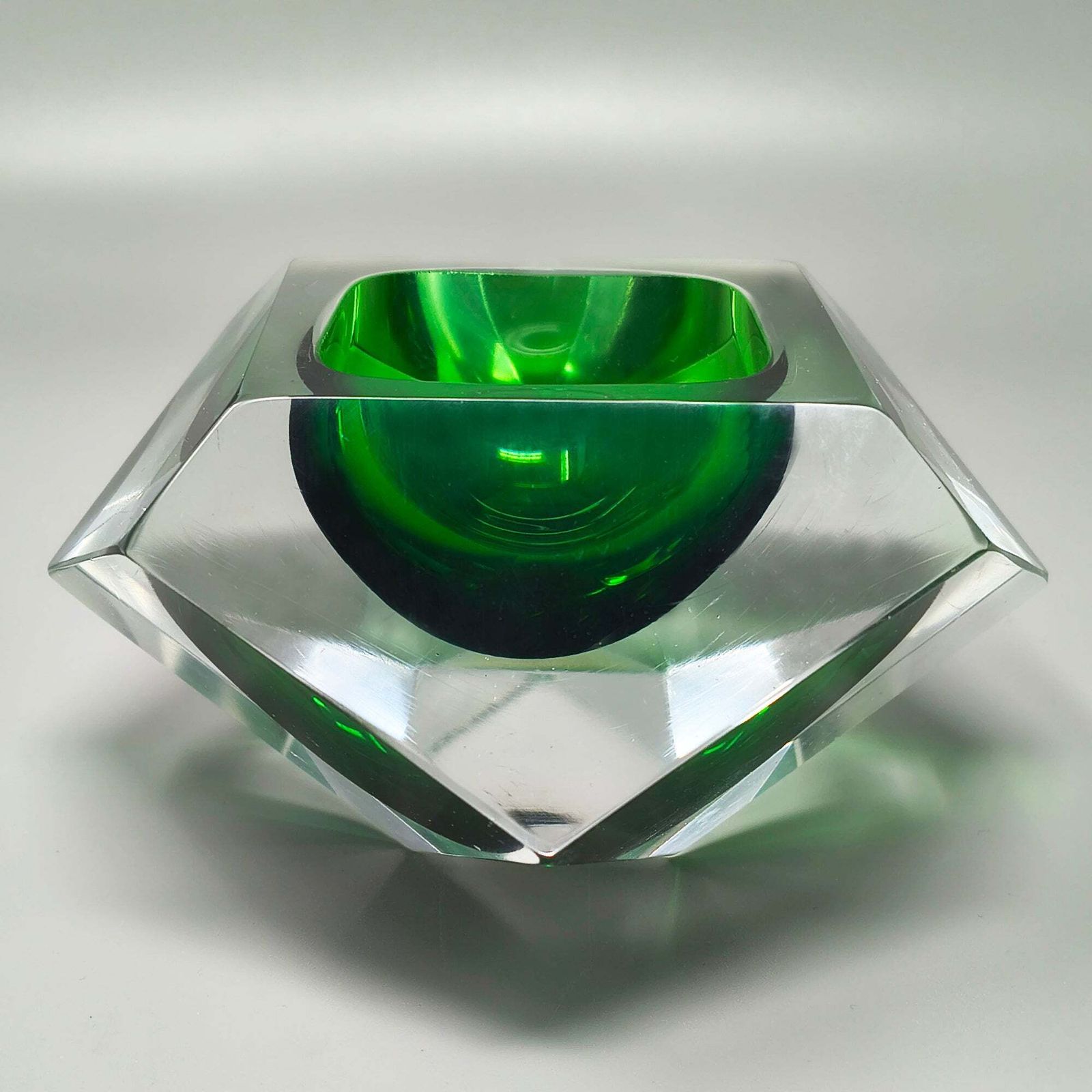 Cendrier ou vide-poche vert Seguso en verre de Murano, par Flavio Poli, années 1960 photo for sale