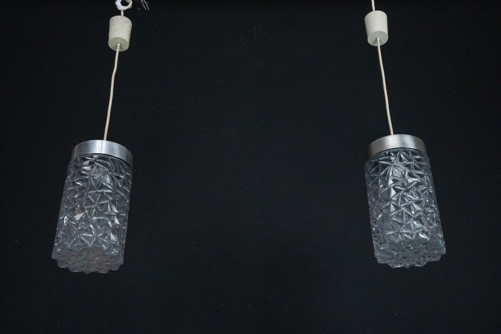 1235.0 Pair Of Italian Pendant Lights In Glass And Polished Aluminum, 1970s photo