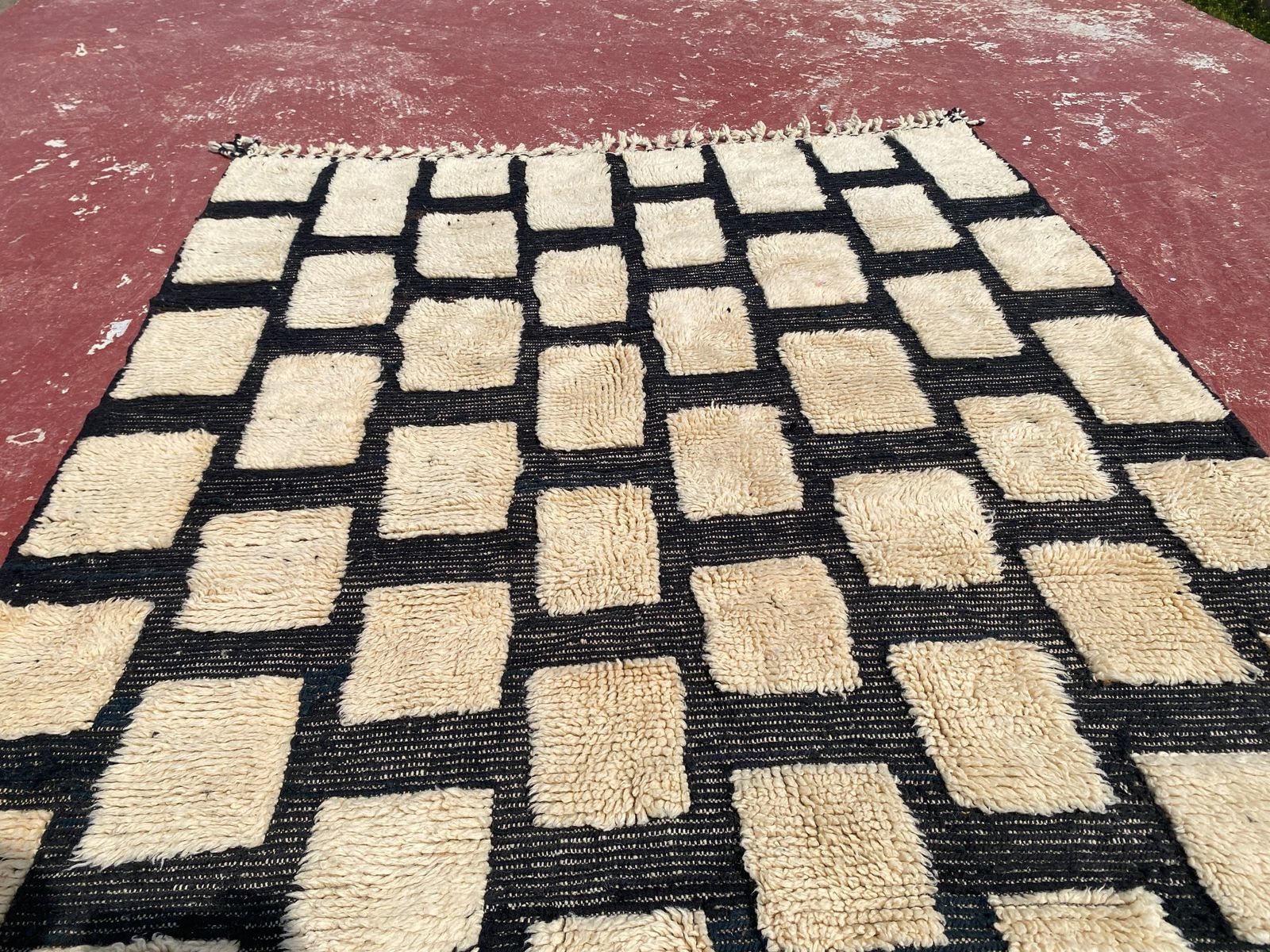Beni Ourain Moroccan Rug – 230 X 160 Cm | Handwoven Wool | Black & Cream Geometric Grid Berber Carpet photo vinterior