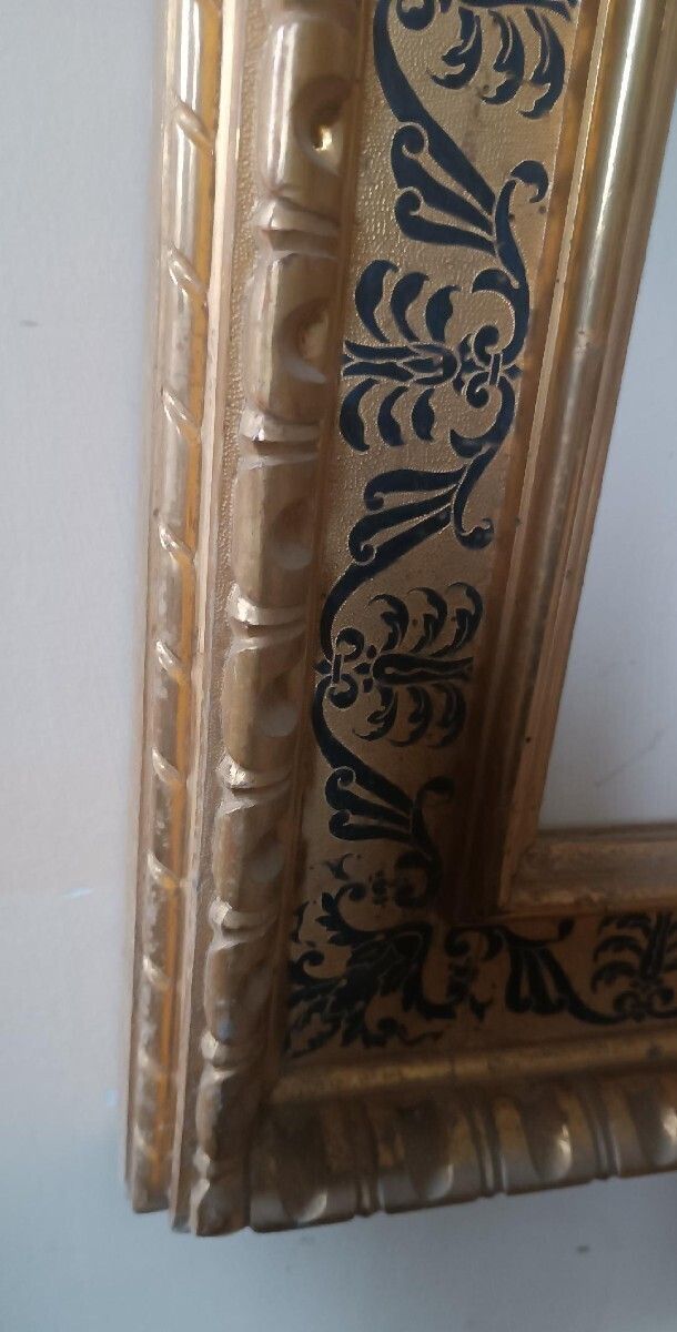 Home Decor Antique Renaissance Style Giltwood Frame, 88 X 69.5 Cm photo