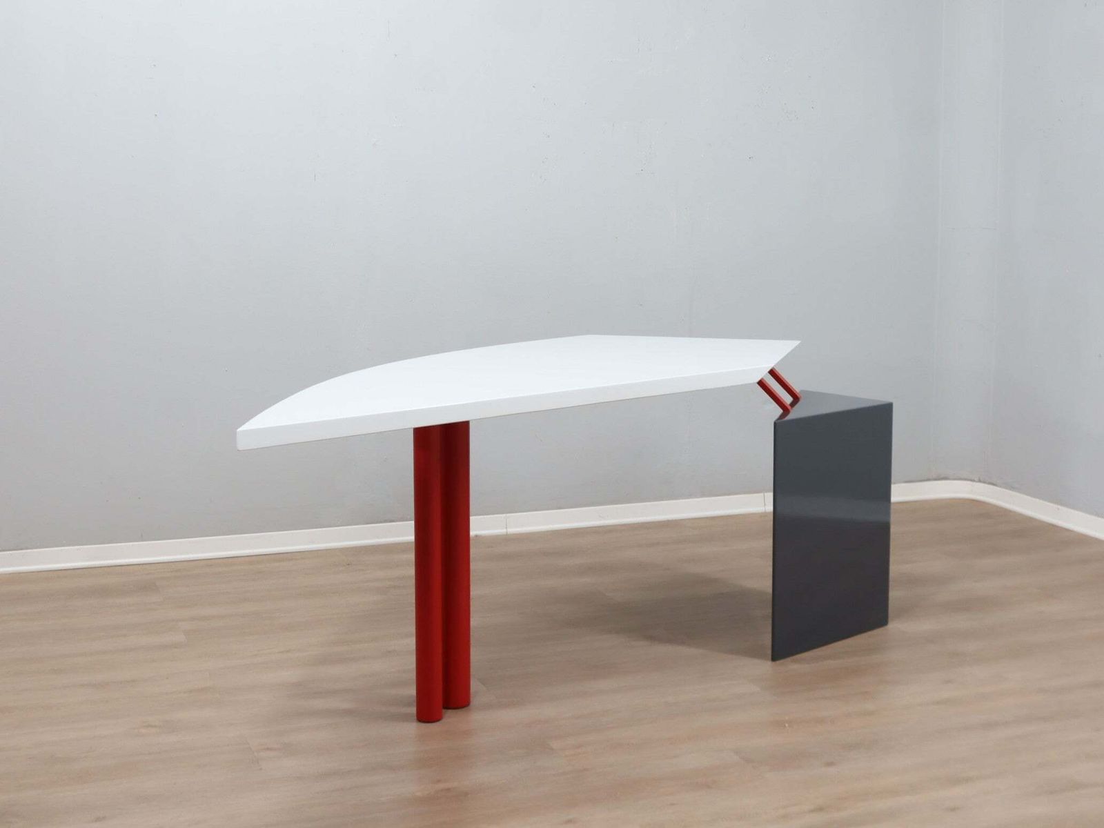 Bureau Saporiti Design Franco Corradini Post-Modern, années 1980