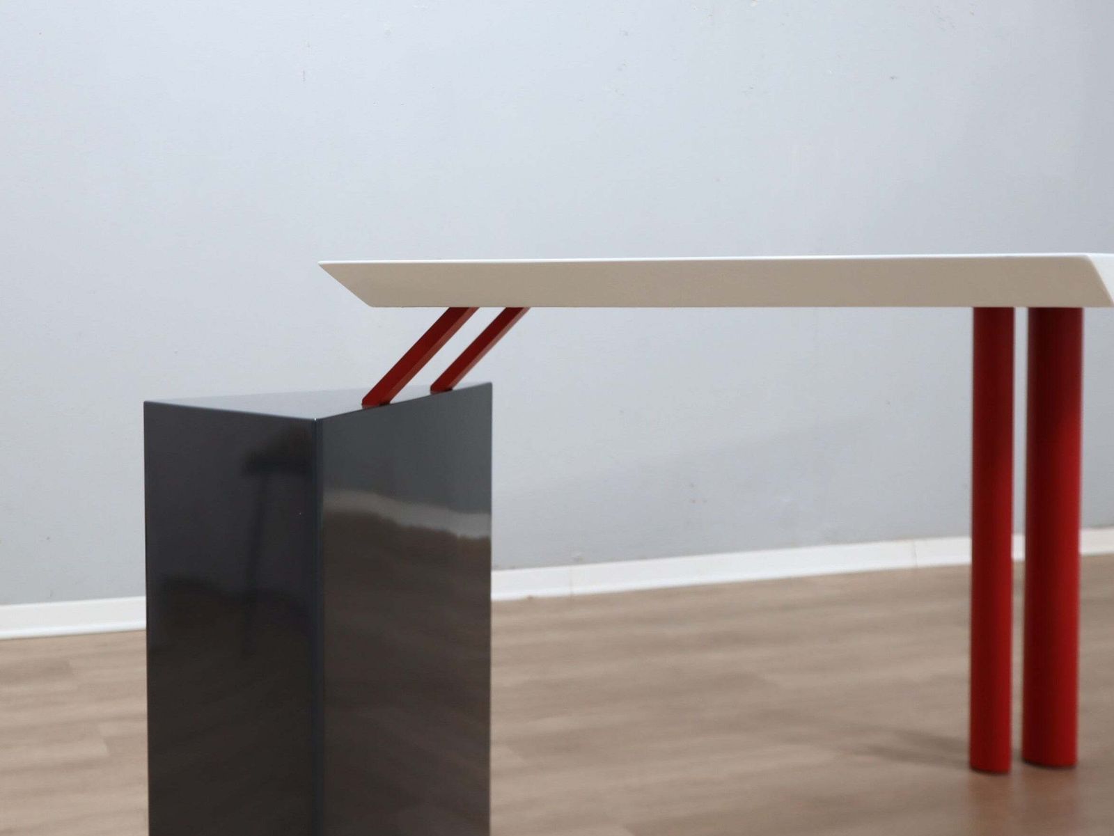 Bureau Saporiti Design Franco Corradini Post-Modern, années 1980 photo vinterior