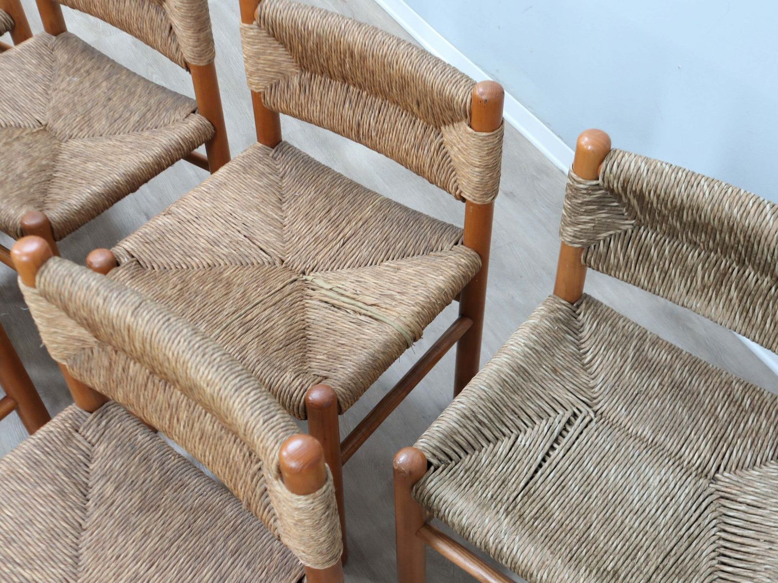 3935.0 Set Of 8 Chairs 1960s Charlotte Perriand Style Woven Straw & Wood photo
