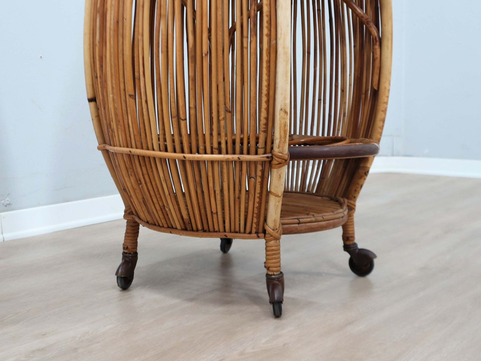 1960s Italian Mid Century Modern Rattan Barrel Bar Cart photo vinterior