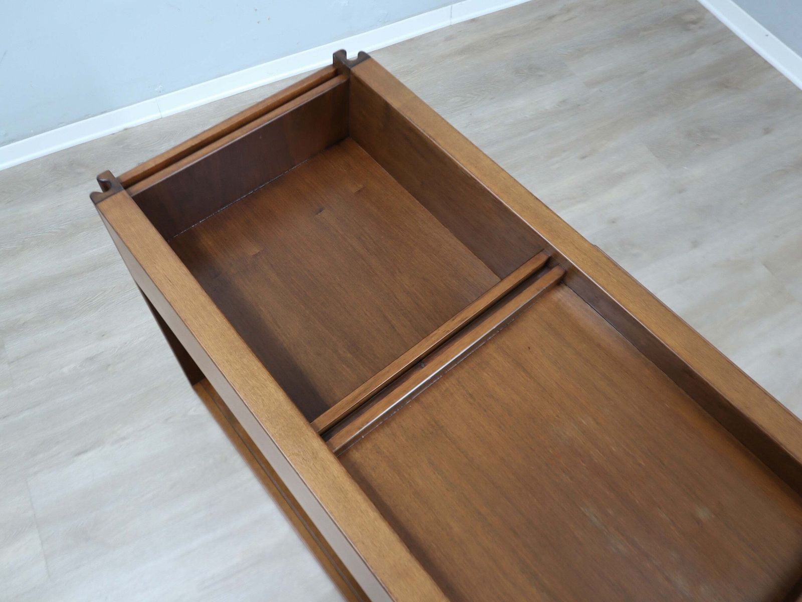 Chariot bar Molteni 4D Series en bois massif, par Angelo Mangiarotti, années 1970 photo vintage
