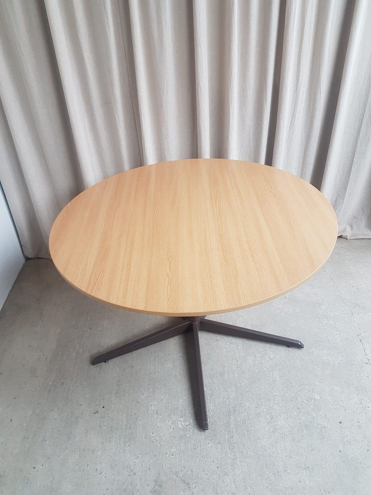 photo furniture Vtg Mid Century Circular Melamine Modernist Dining Table Danish Retro R500