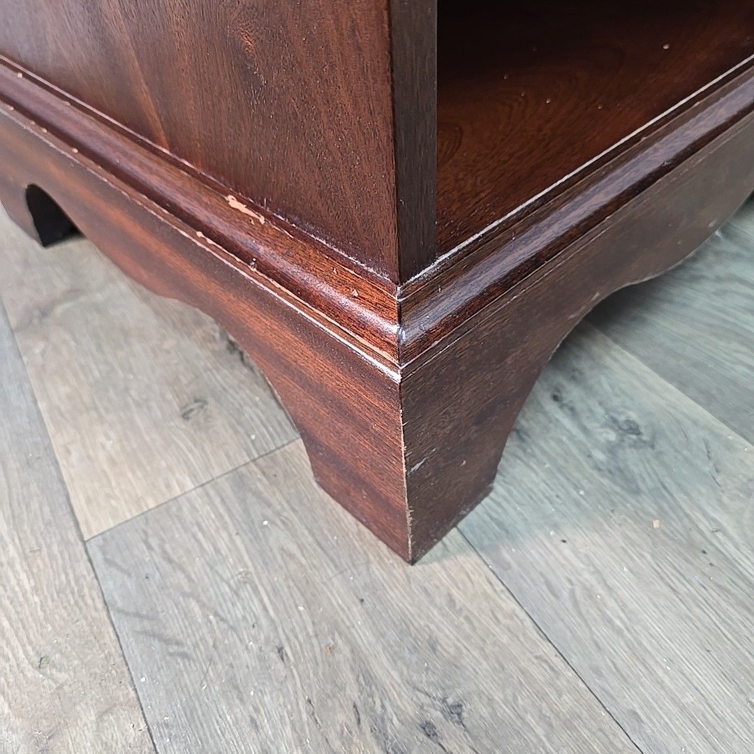 photo vintage Single Antique Georgian Style Bedside Cabinet Cupboard Table Night Stand Drawer