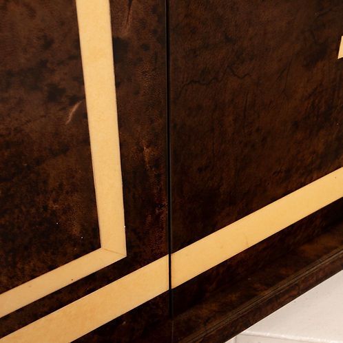 photo for sale Model 2031d Cabinet By Giorgio Tura & Nucci Valsecchi For Tura Milano 1970