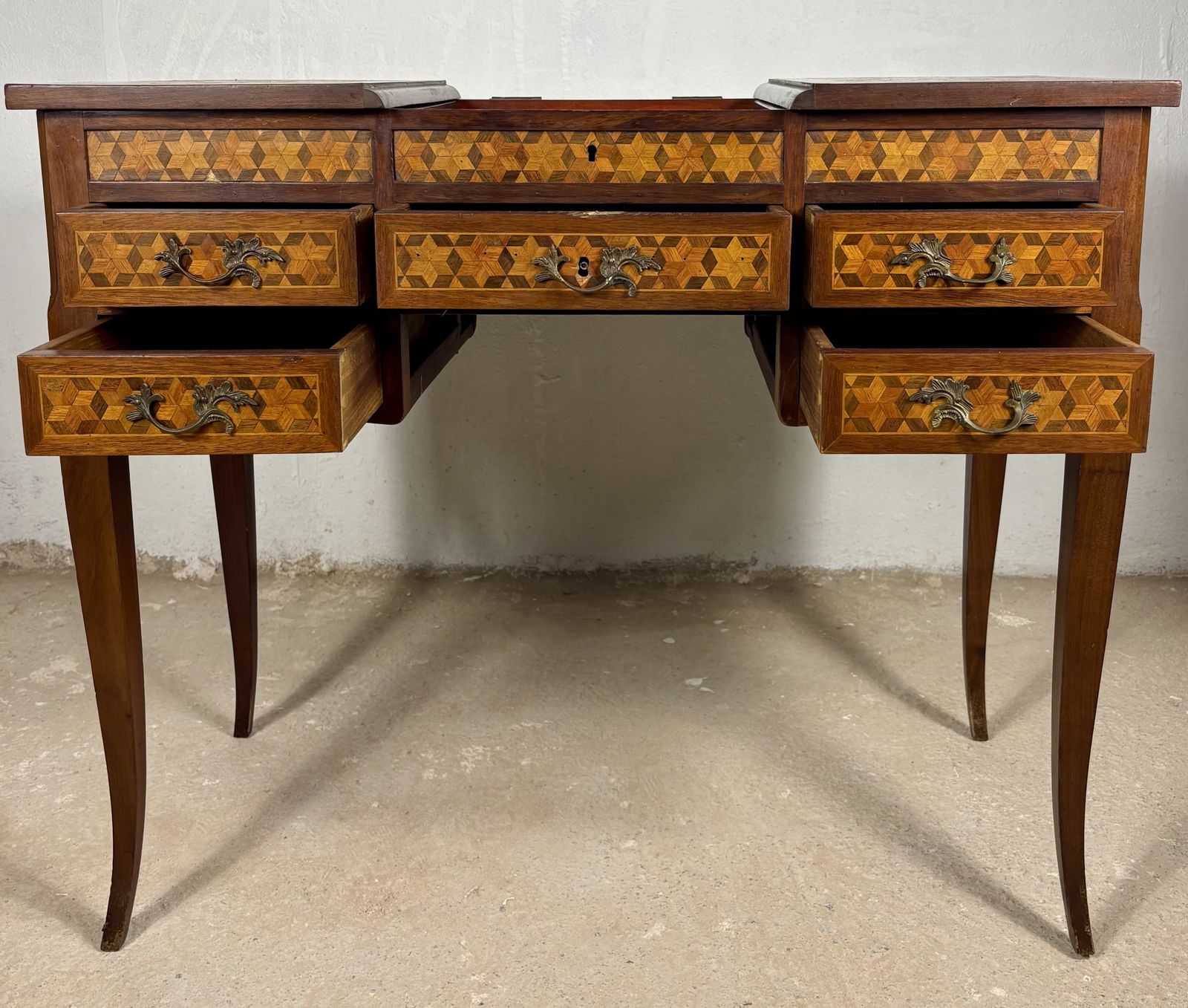 photo vintage Early 20th Century Spanish Marquetry Vanity Desk With Drop Leaves