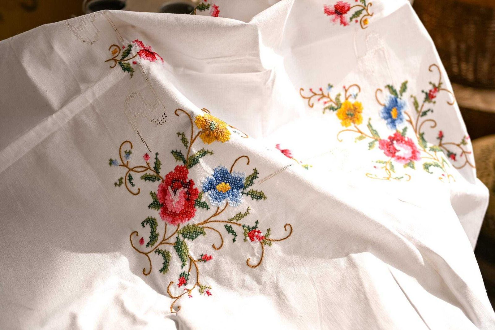 Vintage Cross Stitch Tea Tablecloth With 6 Napkins — Hand Embroidered Floral, Linen Cotton, Italian Needlework photo Textiles