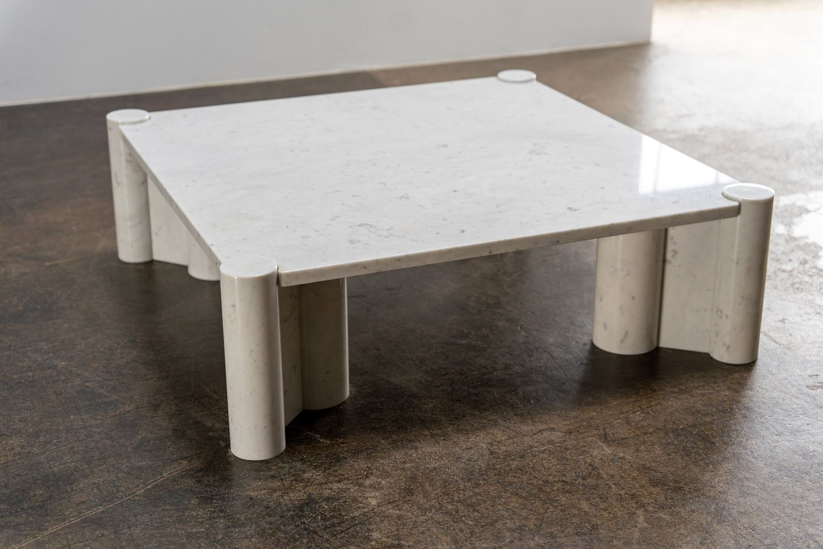 photo furniture Jumbo Coffee Table In Marble By Gae Aulenti For Knoll Inc. / Knoll International, Italy, 1960s
