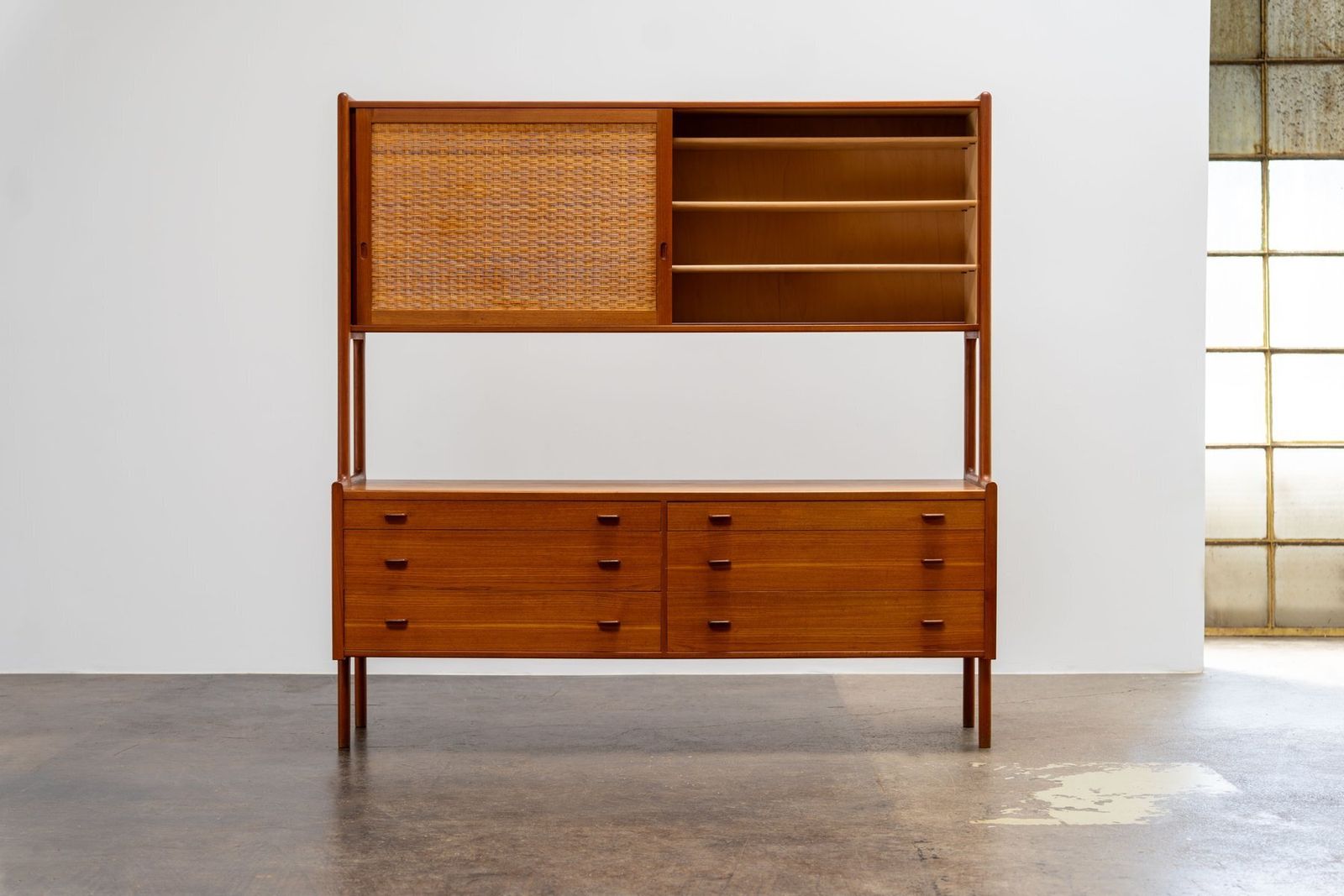 photo vintage Ry 20 Highboard In Teak By Hans J. Wegner For Ry Møbler, Denmark, 1960s