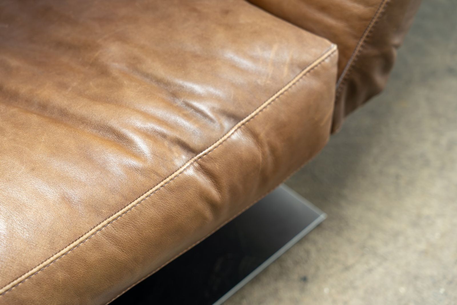 Zeta Chaise Lounge In Leather From Natuzzi, 2000s photo vinterior