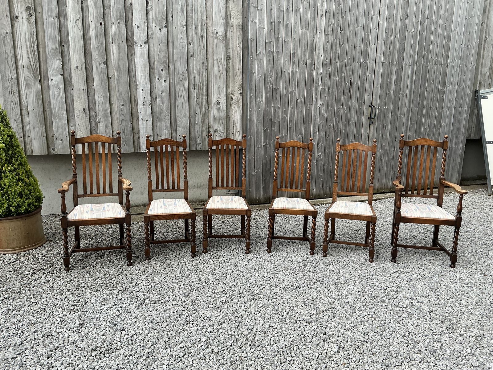 Lovely Set Of 6 Oak Twist Leg Chairs photo Furniture
