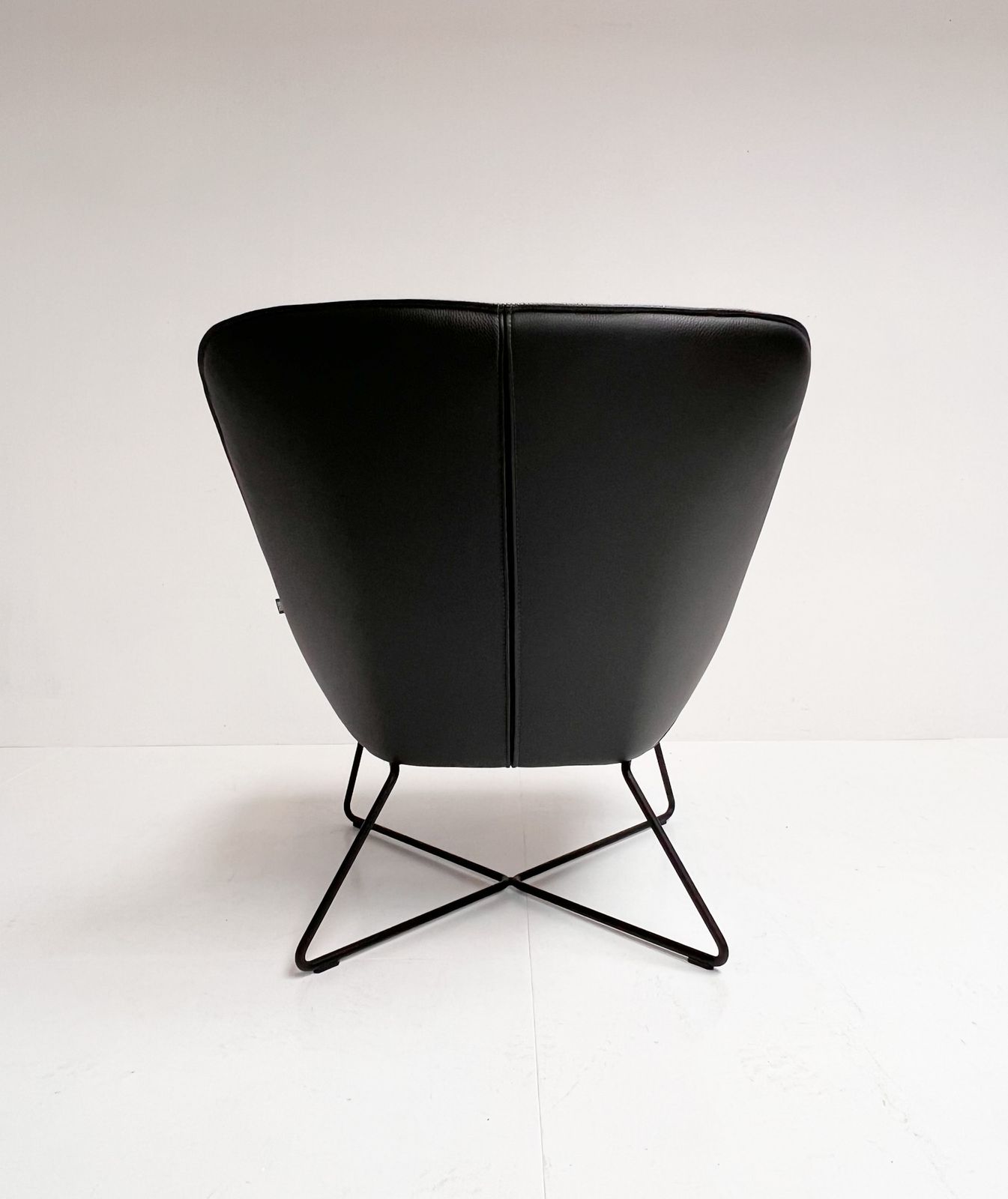 photo furniture Rolf Benz Leather 383 Chair By Joachim Nees, After 2000