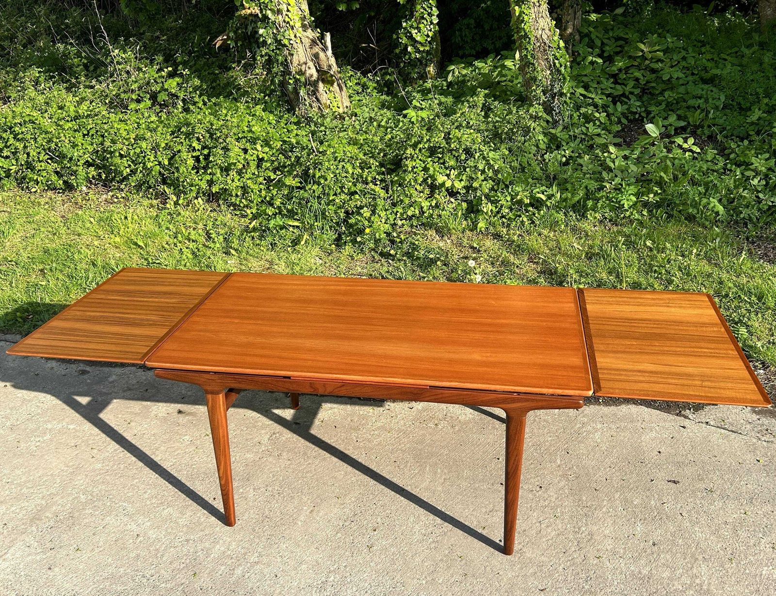 Sensational Mid Century Danish Teak Extending Dining Table Johannes Andersen Uldum Mobelfabrik 60's photo for sale